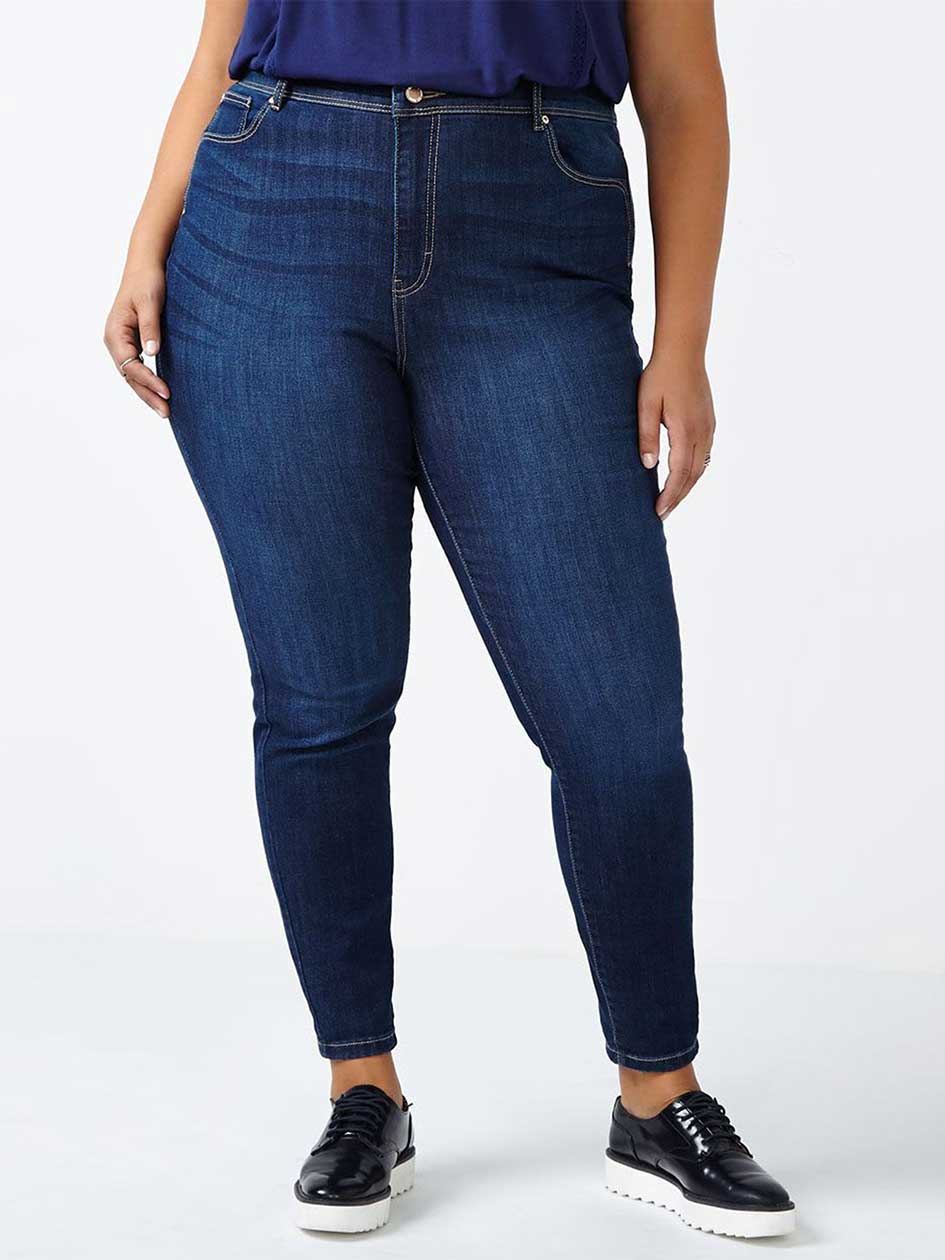 d/c JEANS Petite Straight Fit Skinny Jean d/c JEANS Petite Straight Fit Skinny Jean