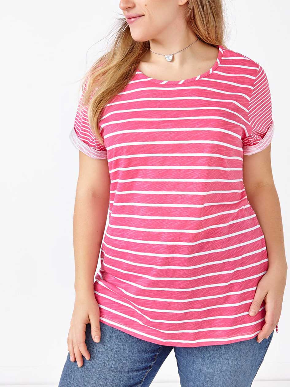 Shaped Fit Printed Cotton T-Shirt Shaped Fit Printed Cotton T-Shirt
