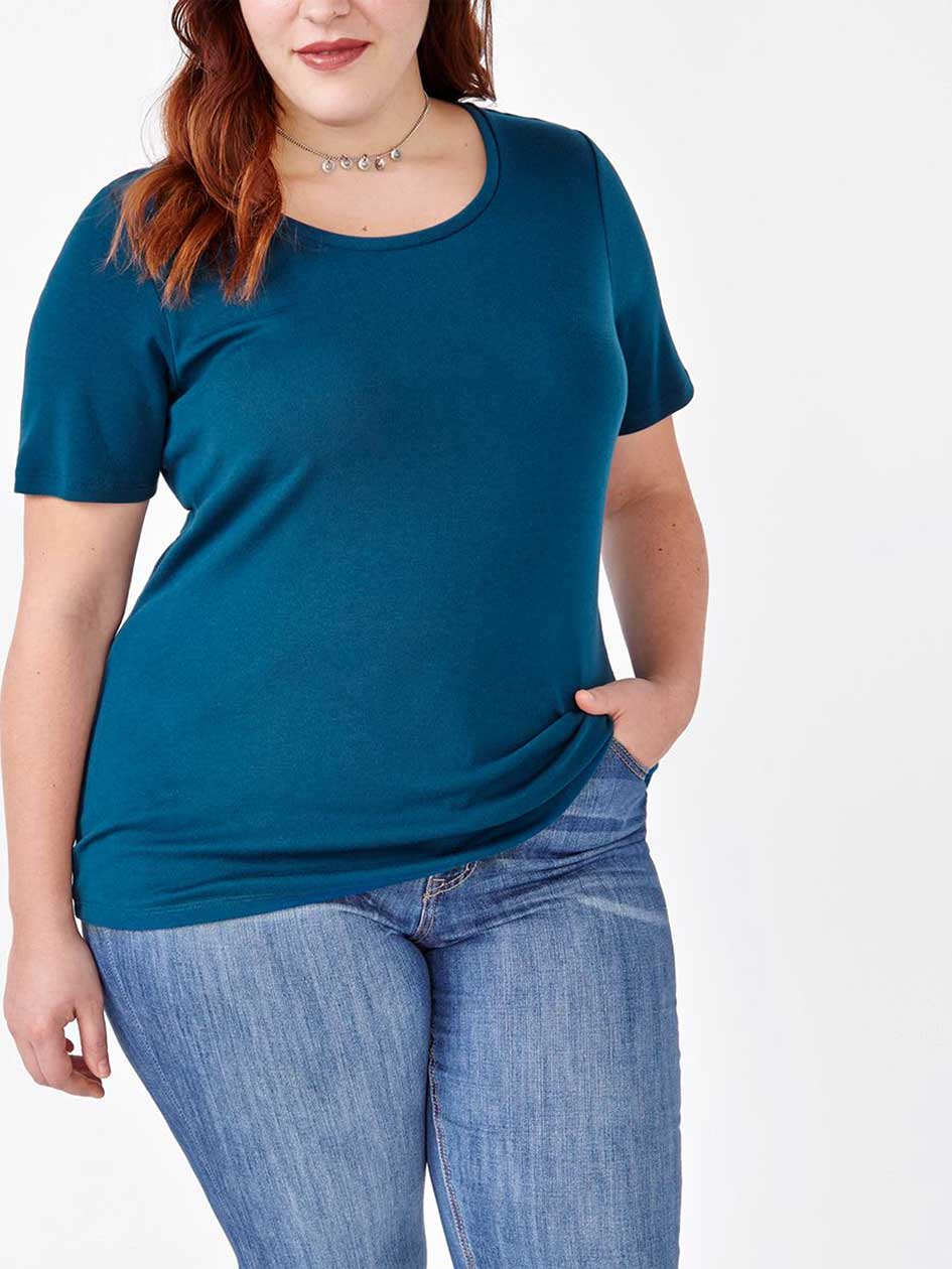 Shaped Fit Scoop Neck T-Shirt Shaped Fit Scoop Neck T-Shirt