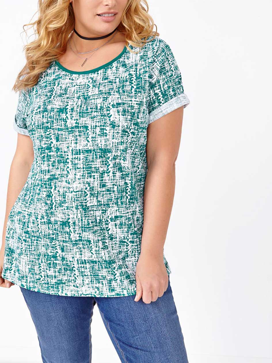 Shaped Fit Printed Cotton T-Shirt Shaped Fit Printed Cotton T-Shirt