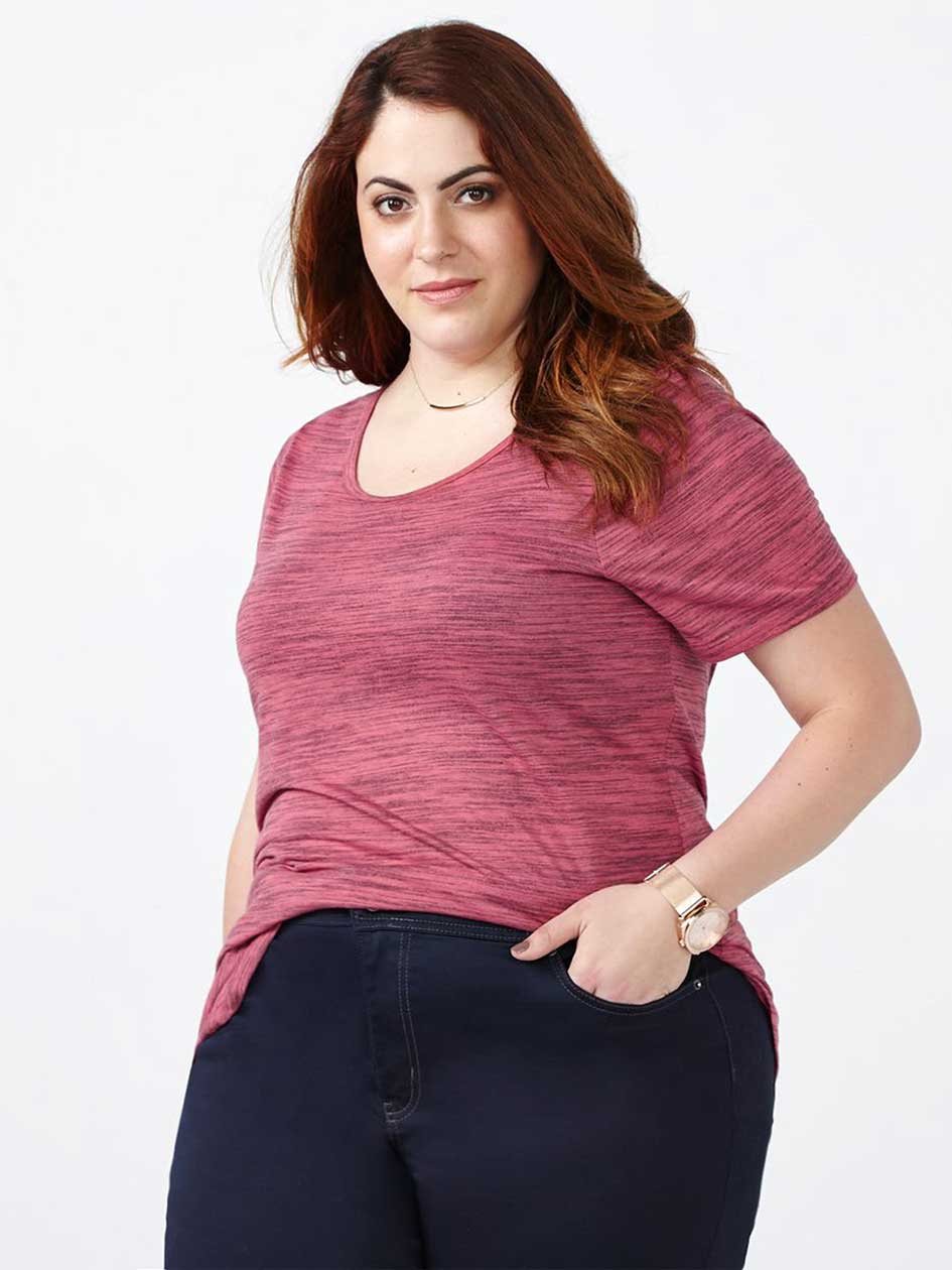 Curve Fit Basic T-Shirt Curve Fit Basic T-Shirt