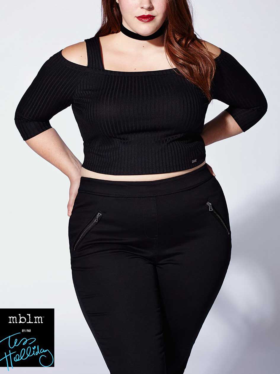 Tess Holliday - Off Shoulder Crop Top Tess Holliday - Off Shoulder Crop Top