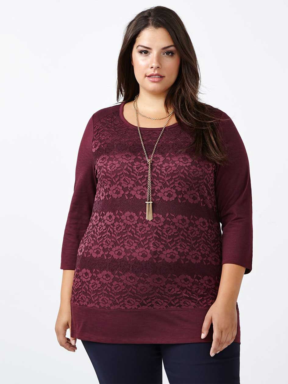 Curve Fit 3/4 Sleeve Lace Front T-Shirt Curve Fit 3/4 Sleeve Lace Front T-Shirt