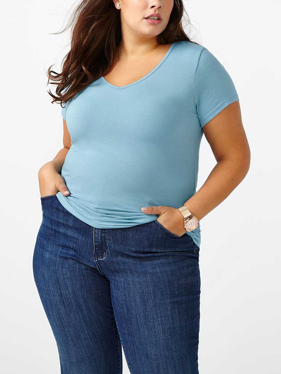 Form Fit V-Neck T-Shirt Form Fit V-Neck T-Shirt