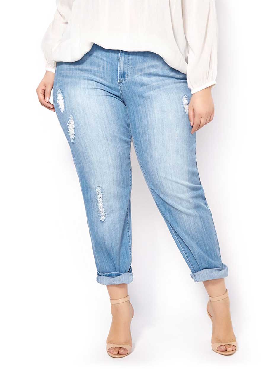 straight leg jeans for curvy figures