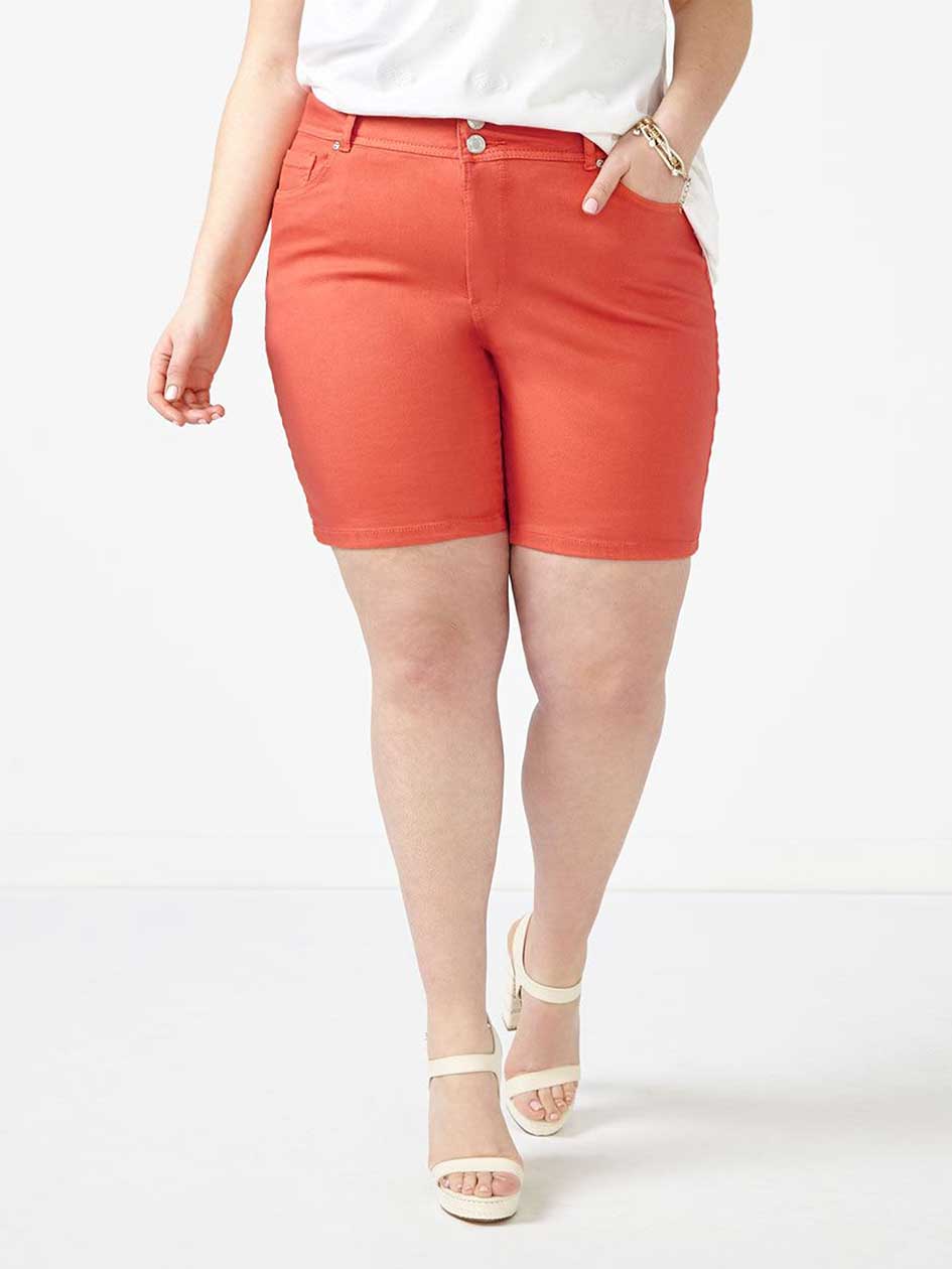 d/c JEANS Slightly Curvy Fit Coloured Denim Short d/c JEANS Slightly Curvy Fit Coloured Denim Short