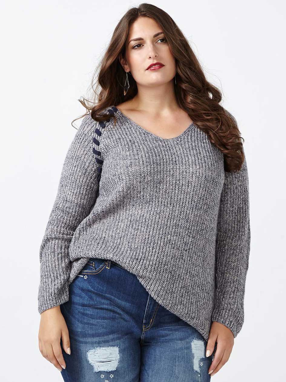 d/c JEANS Long Sleeve V-Neck Sweater d/c JEANS Long Sleeve V-Neck Sweater