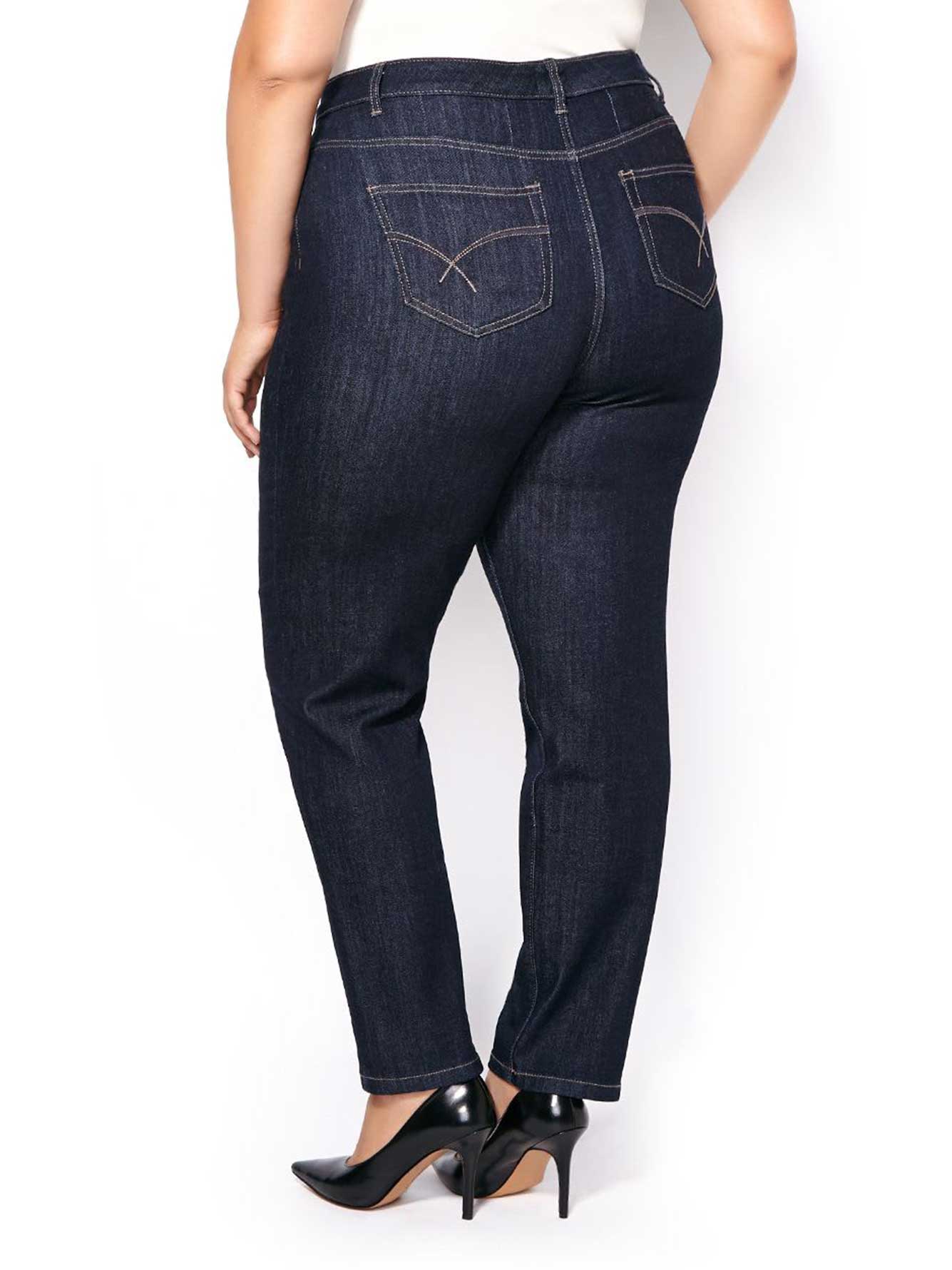 straight leg jeans for curvy figures