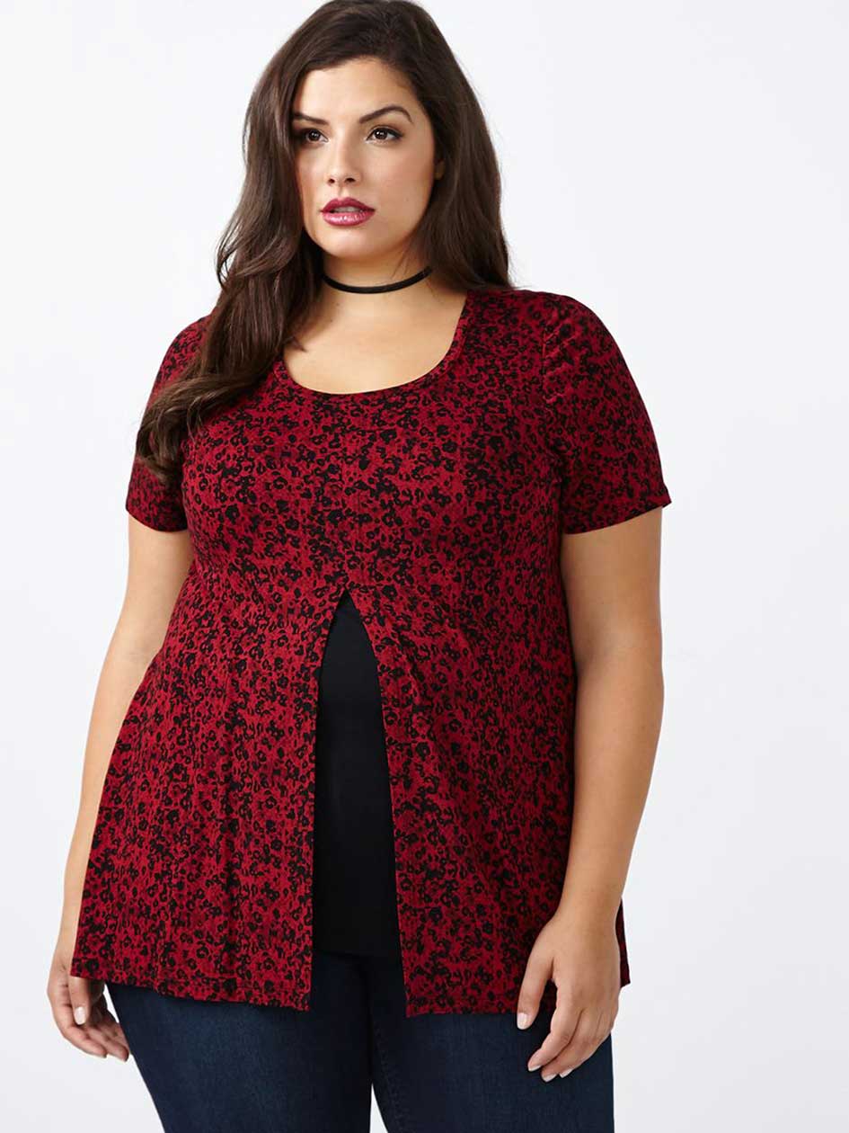 Short Sleeve Printed Top with Opening Short Sleeve Printed Top with Opening