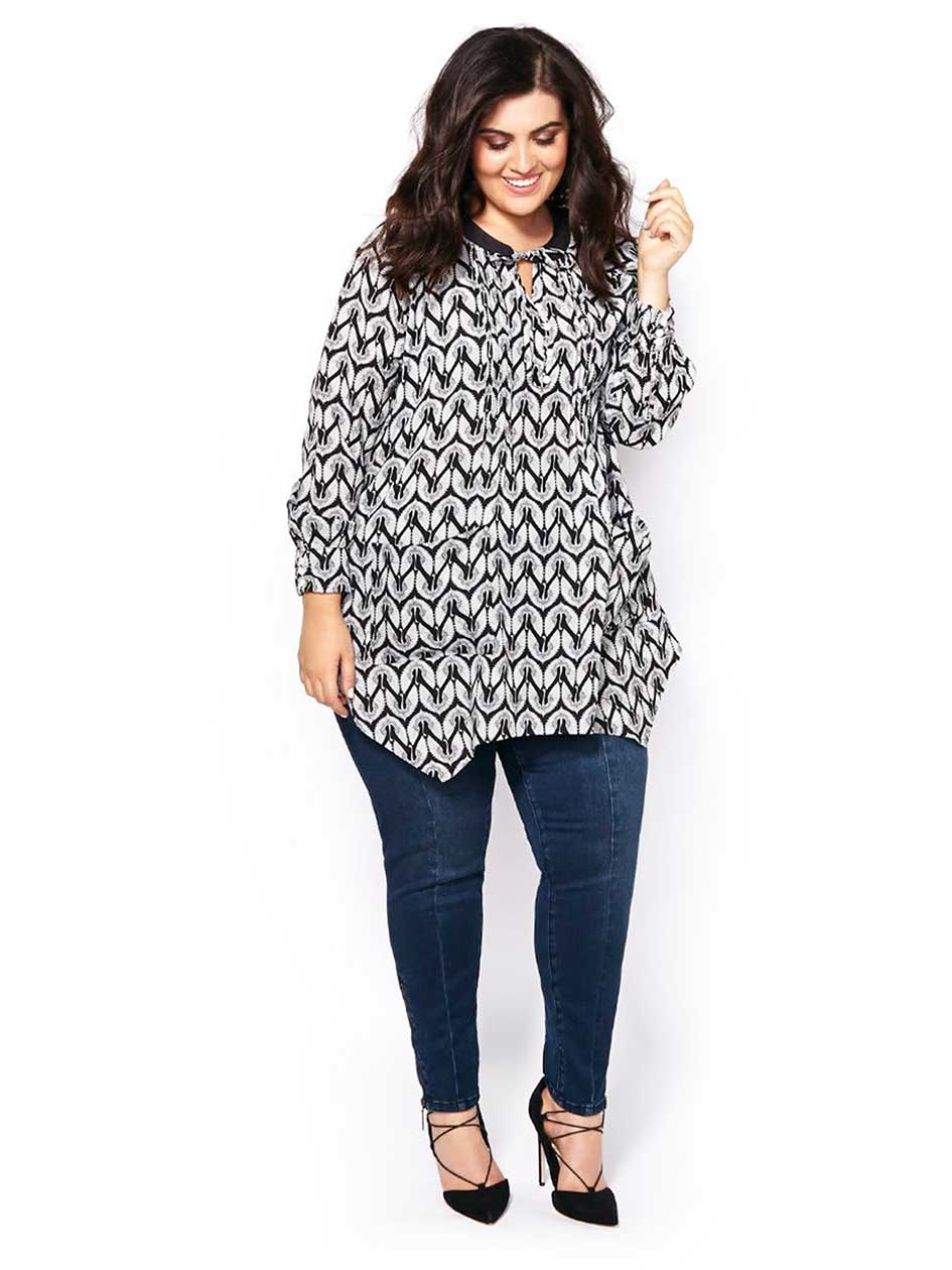 MELISSA McCARTHY Long Sleeve Printed Sharkbite Blouse MELISSA McCARTHY Long Sleeve Printed Sharkbite Blouse