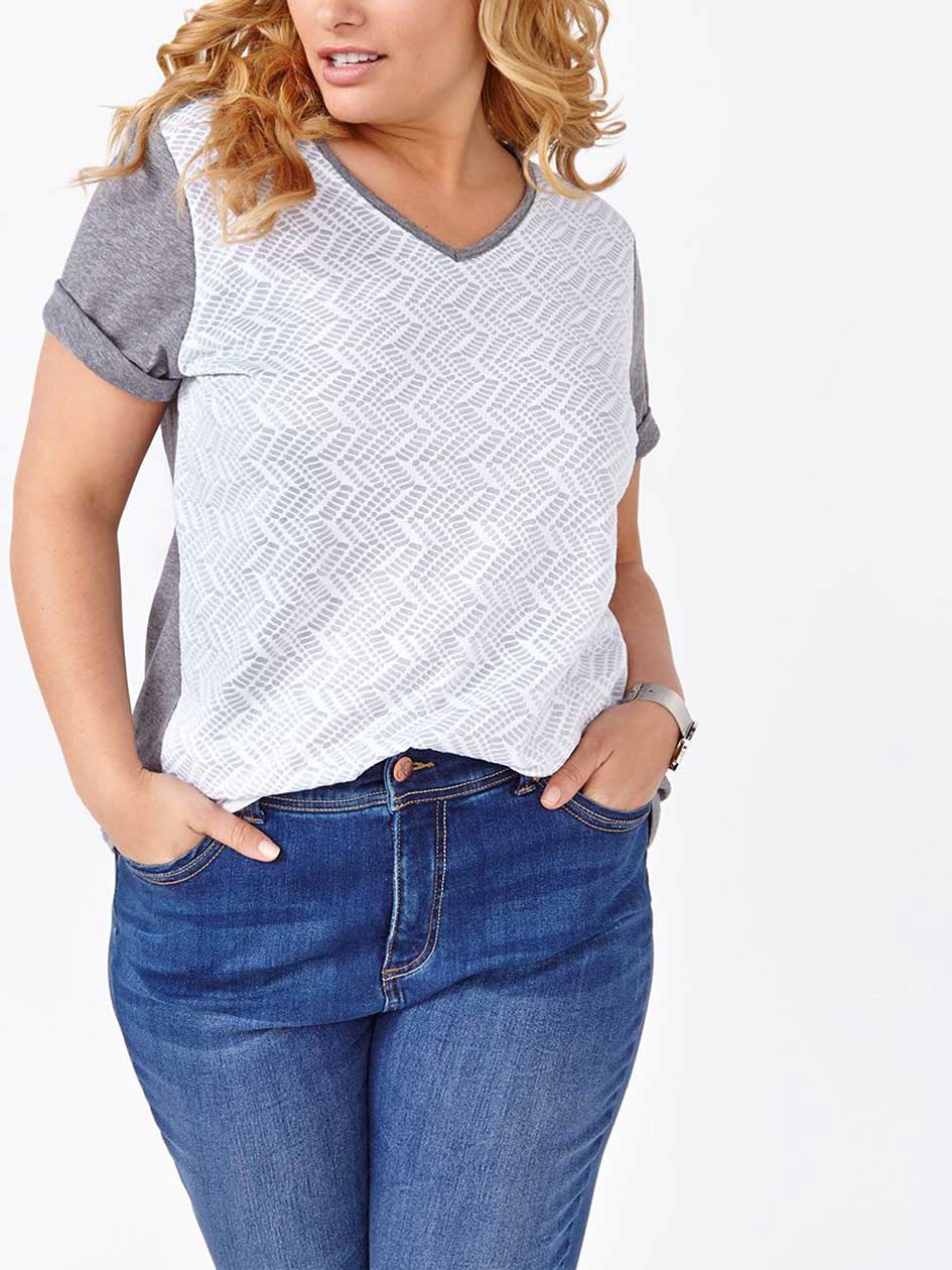 Shaped Fit Lace Front T-Shirt Shaped Fit Lace Front T-Shirt