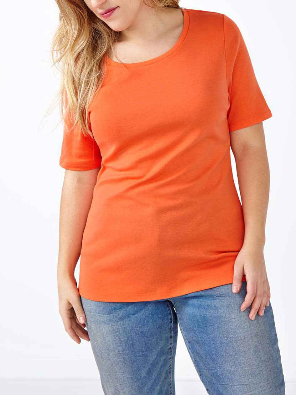 Shaped Fit Scoop Neck T-Shirt Shaped Fit Scoop Neck T-Shirt