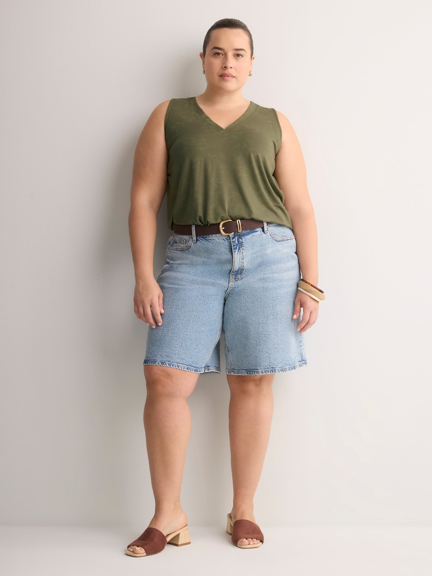 Responsible, Gray Leaf-Print Sleeveless V-Neck Swing Top