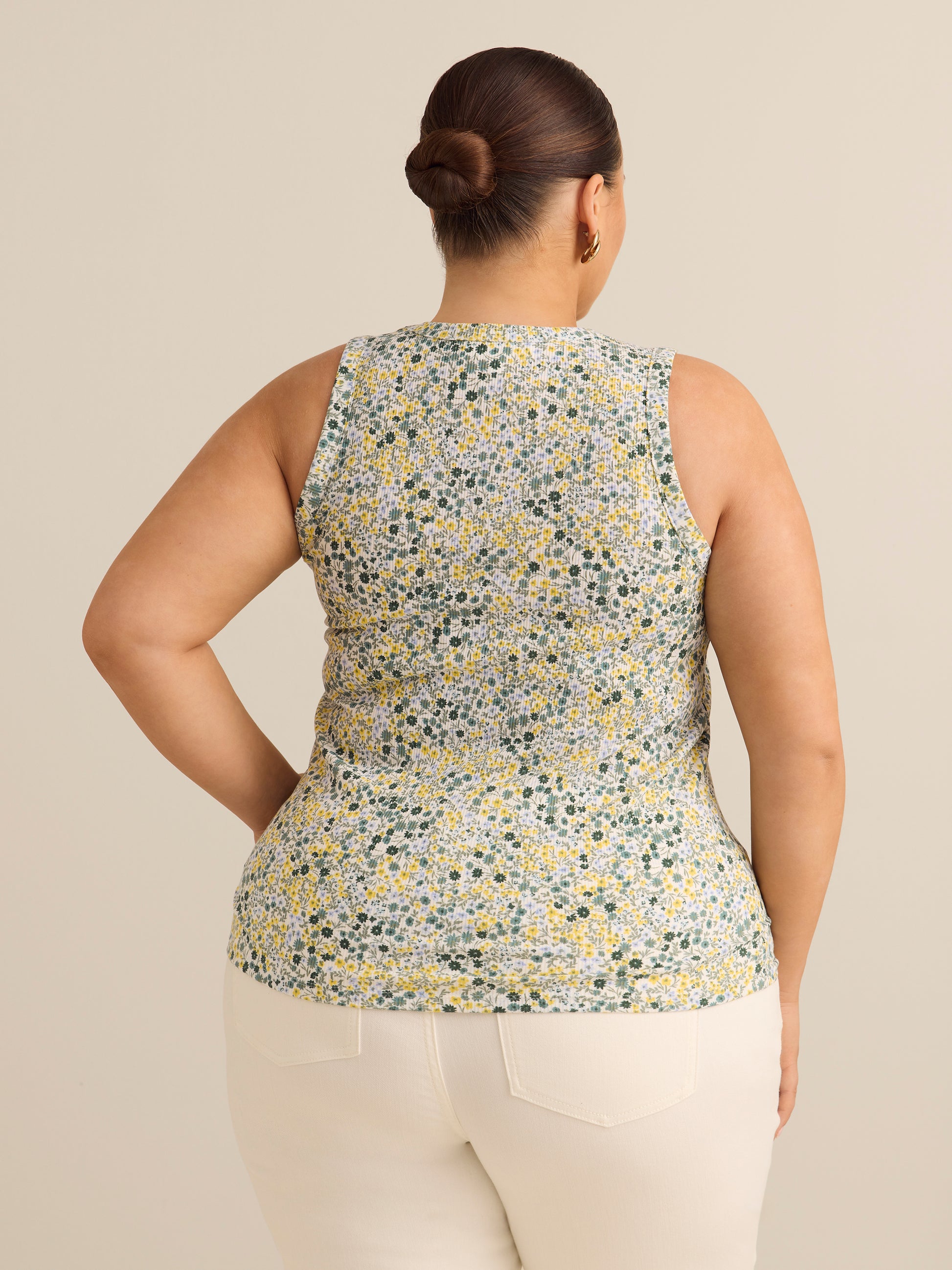 Fitted V-Neck Ribbed Knit Tank Top - Addition Elle