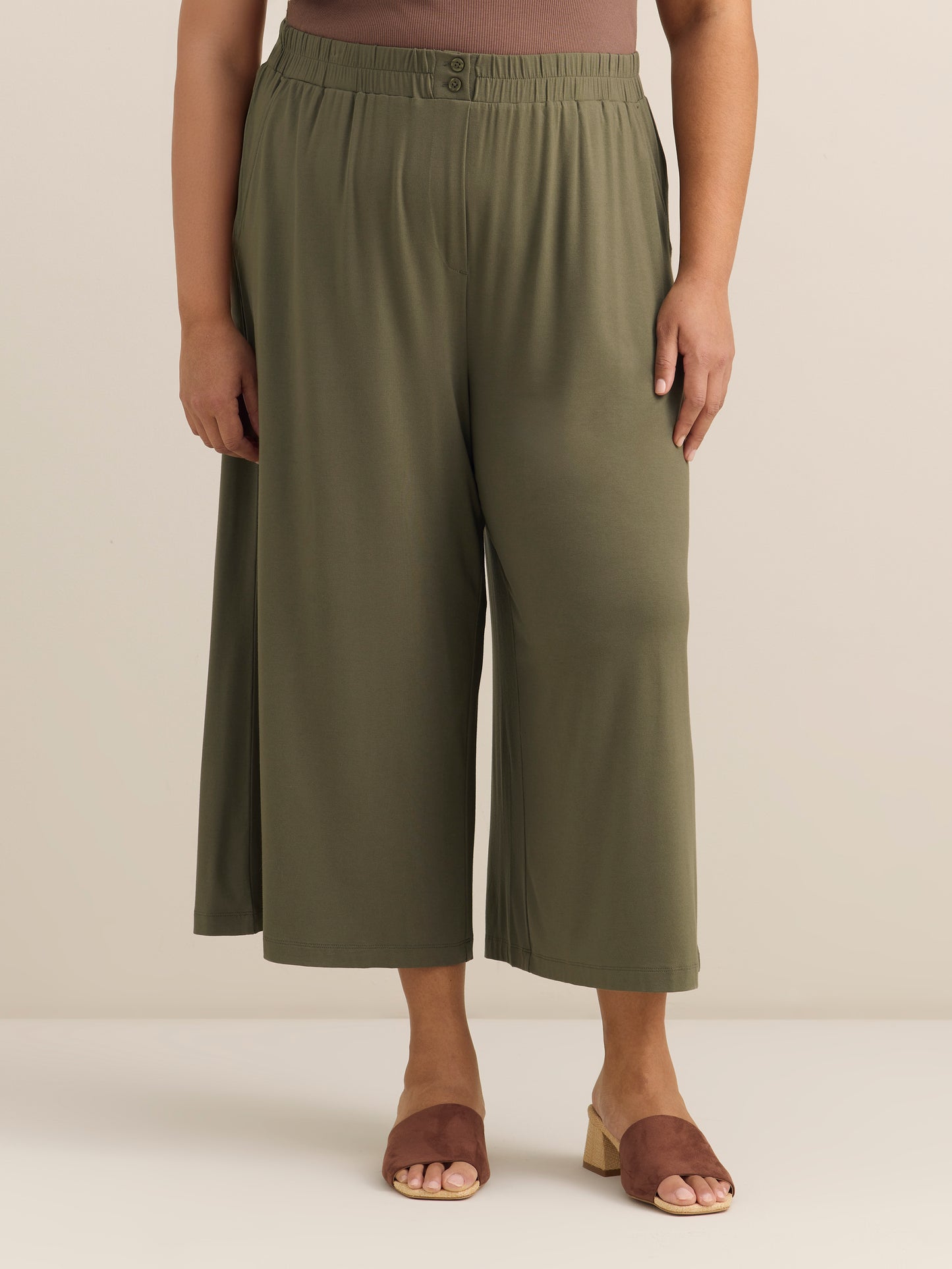 Pantalon court à jambe large