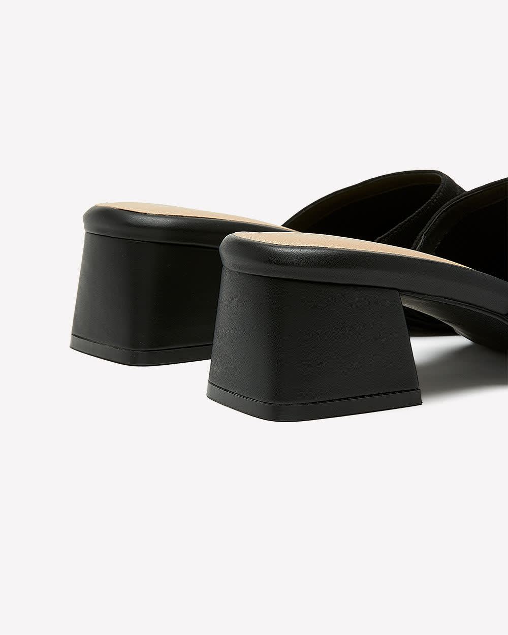 Sandales mules à talon bloc évasé, pied très large