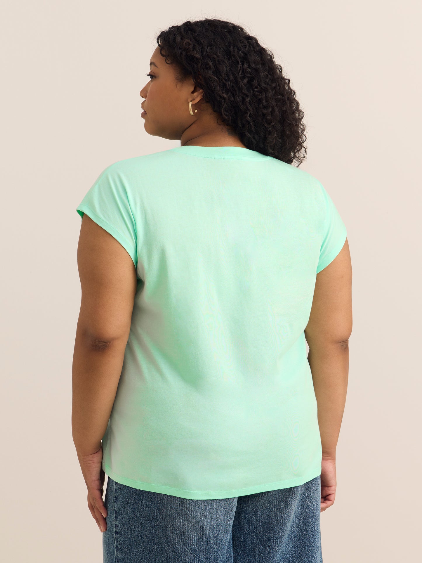 Extended-Sleeve Crewneck Knit Top