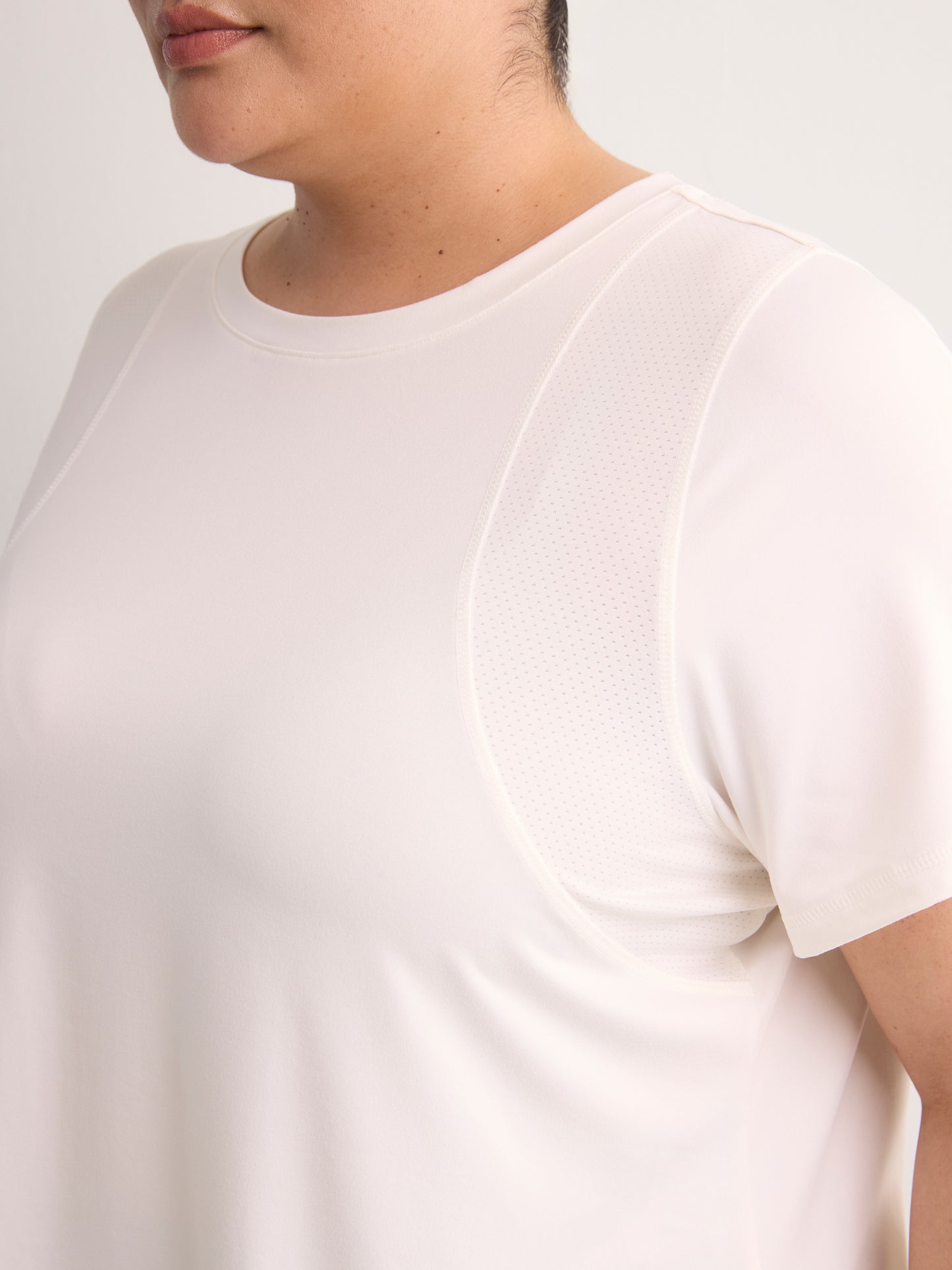 Responsible, Short-Sleeve T-Shirt with Mesh Inserts - Active Zone