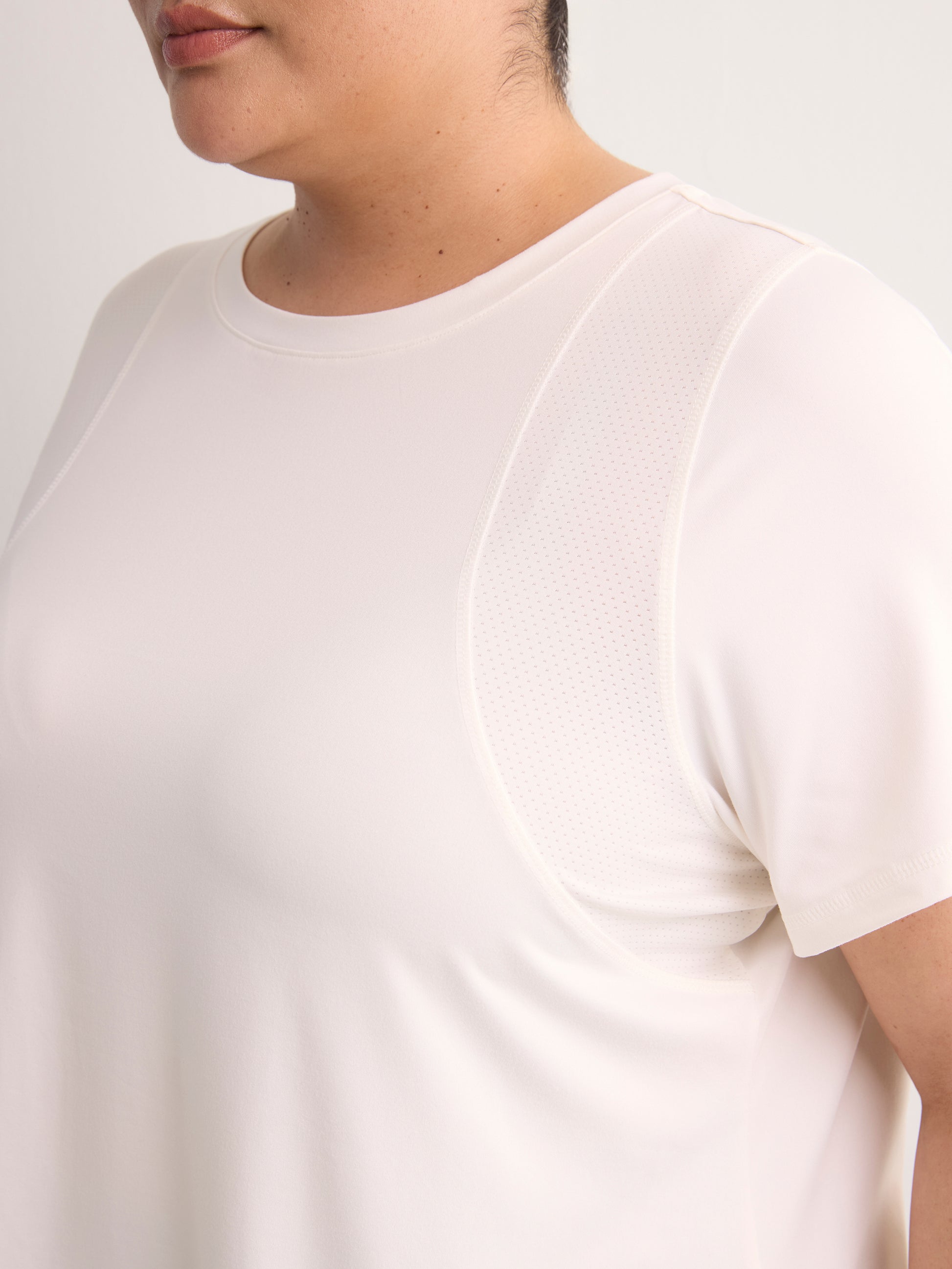 Responsible, Short-Sleeve T-Shirt with Mesh Inserts - Active Zone