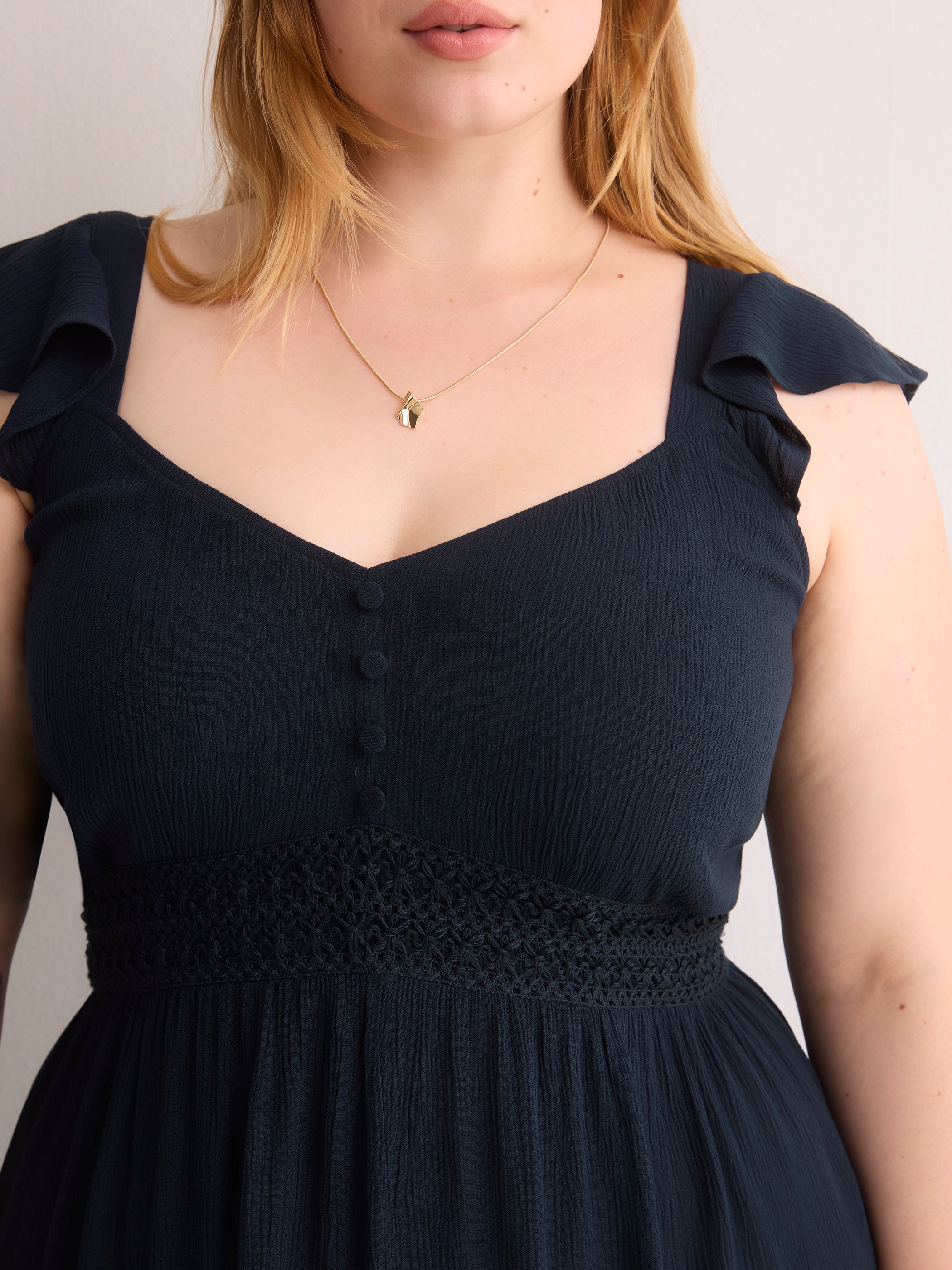 Ruffled Sleeveless Heart-Shaped Midi Dress with Crochet Tape