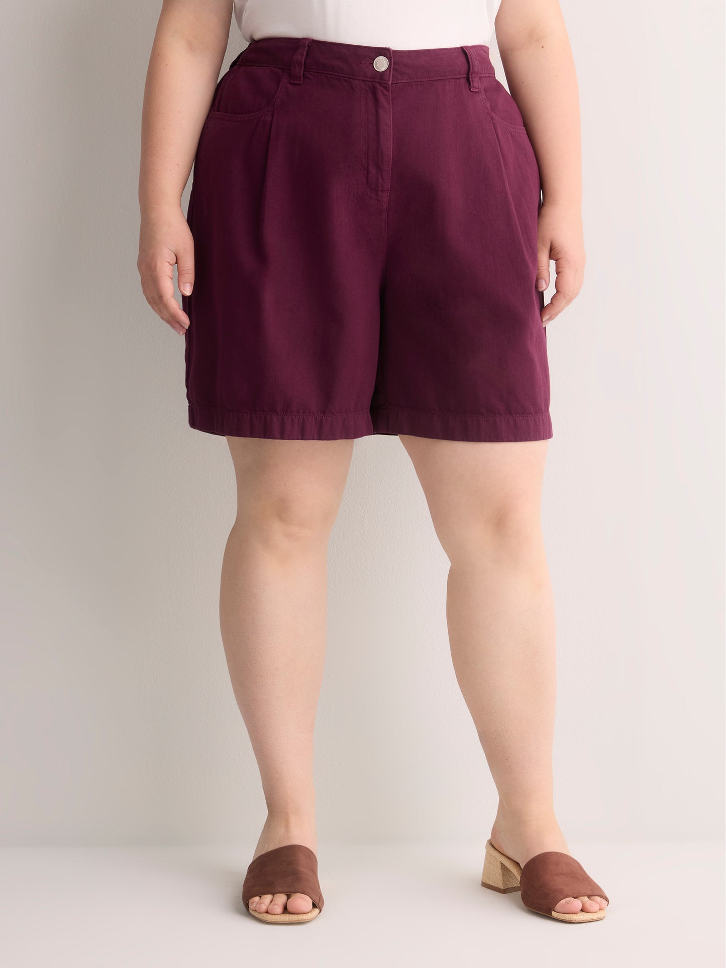 Cotton Tencel Blend Bermuda Short