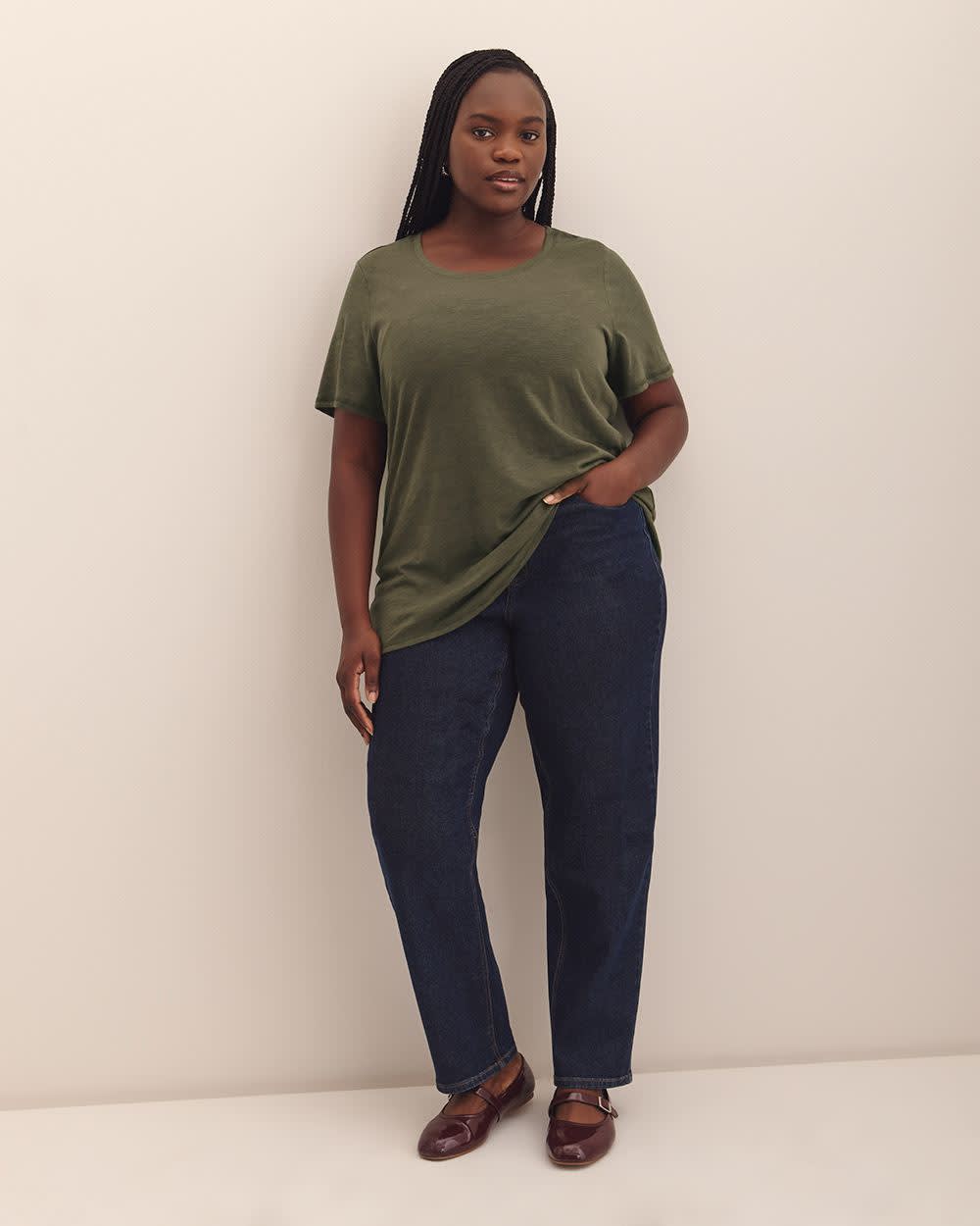 Curvy-Fit Crewneck Tee - PENN. Essentials