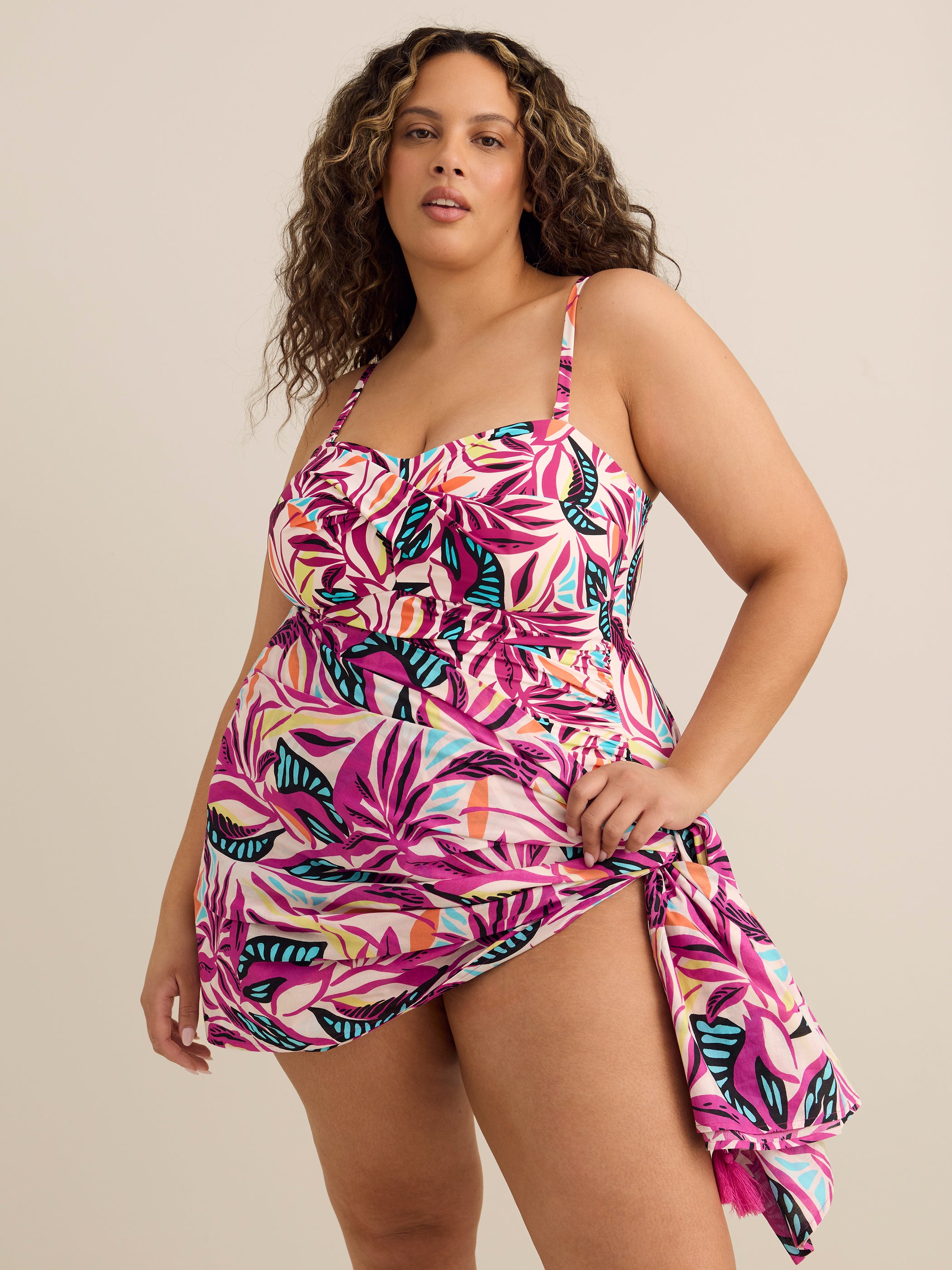 Printed Pareo With Tassels Details