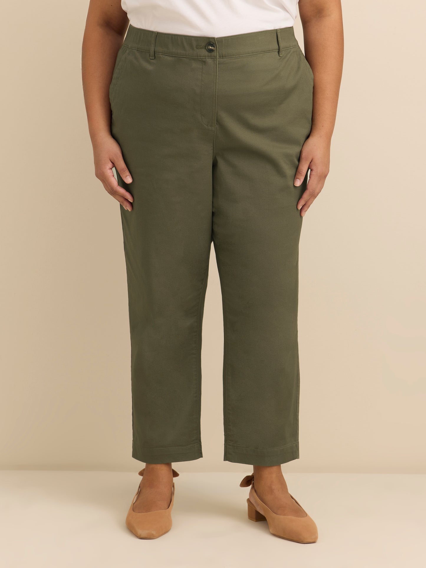 Pantalon chino uni à jambe fuselée