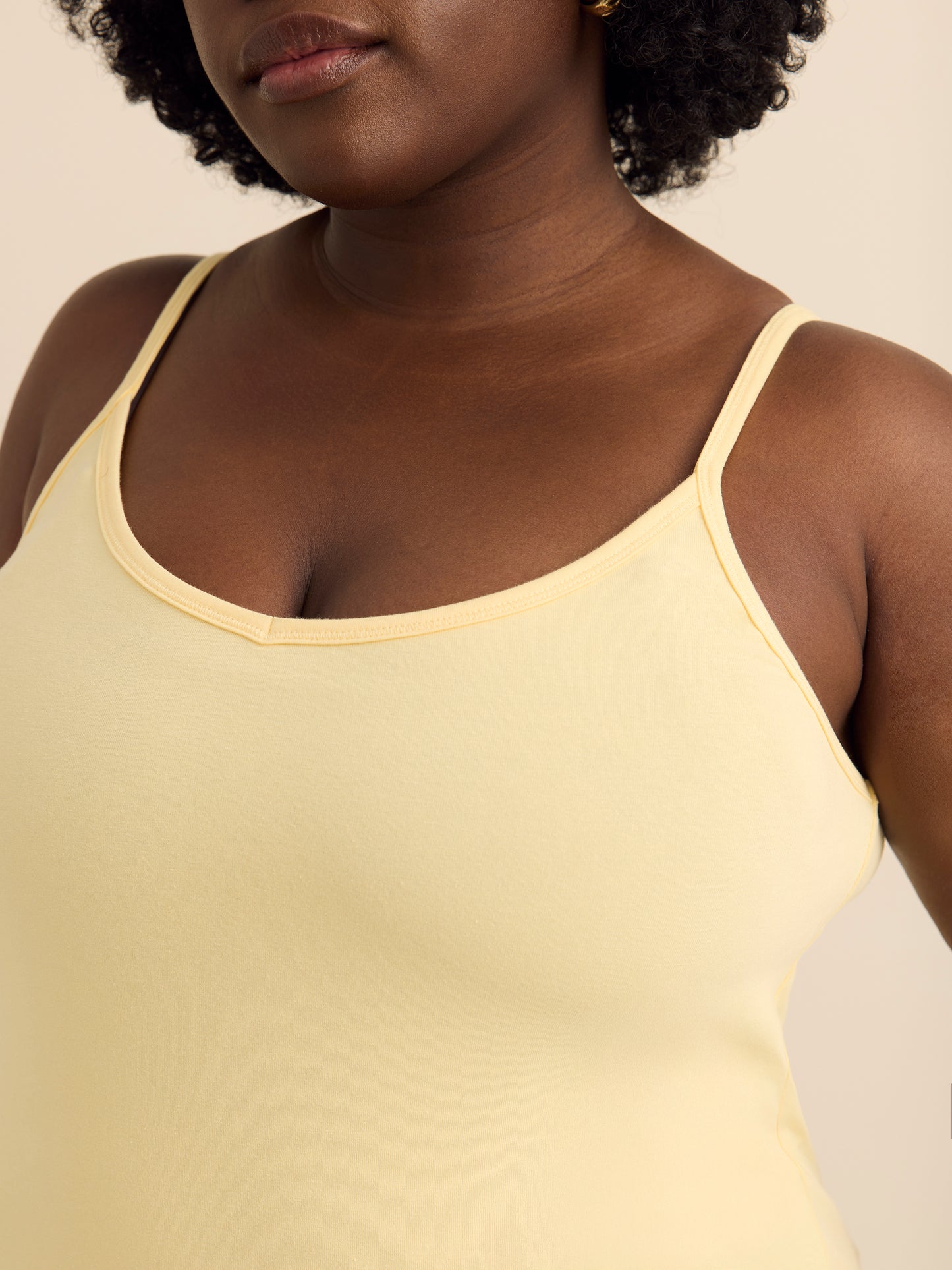 Camisole ajustée unie en coton à  bretelles ajustables