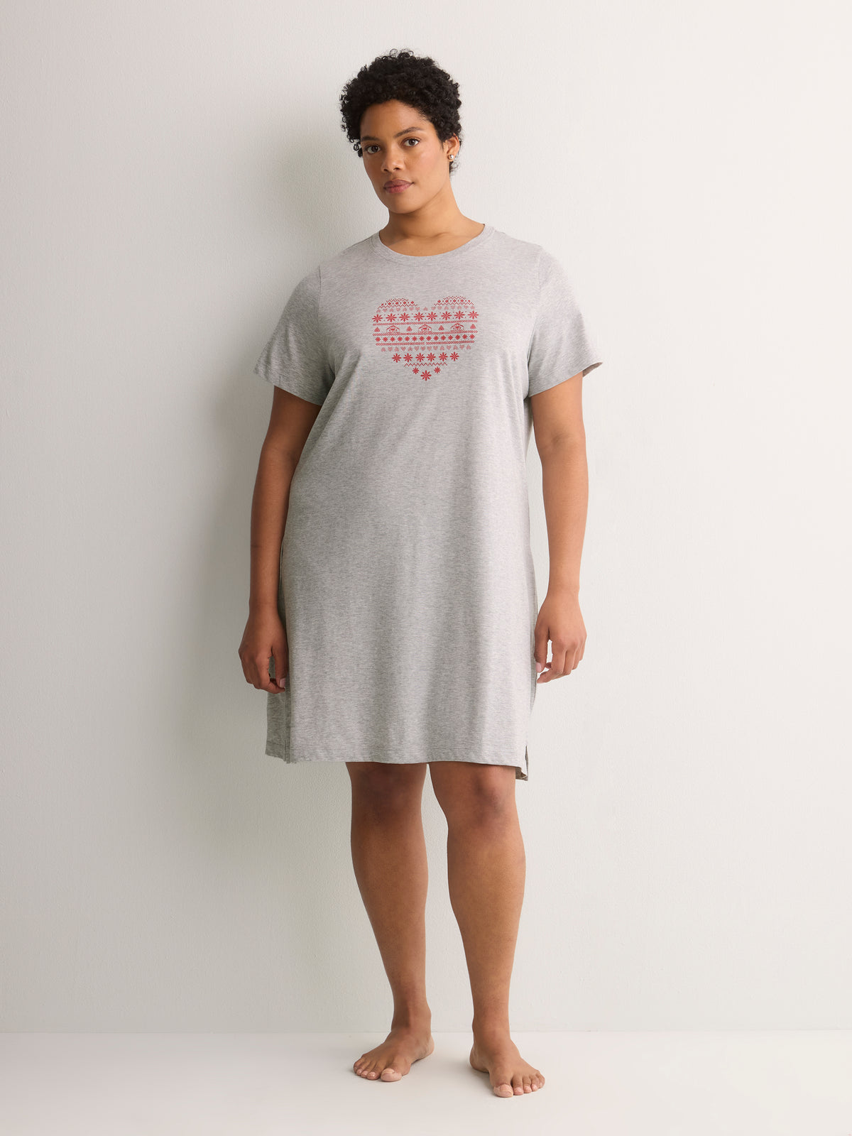 Grey Short Sleepshirt with Heart Chest Print - tiVOGLIO