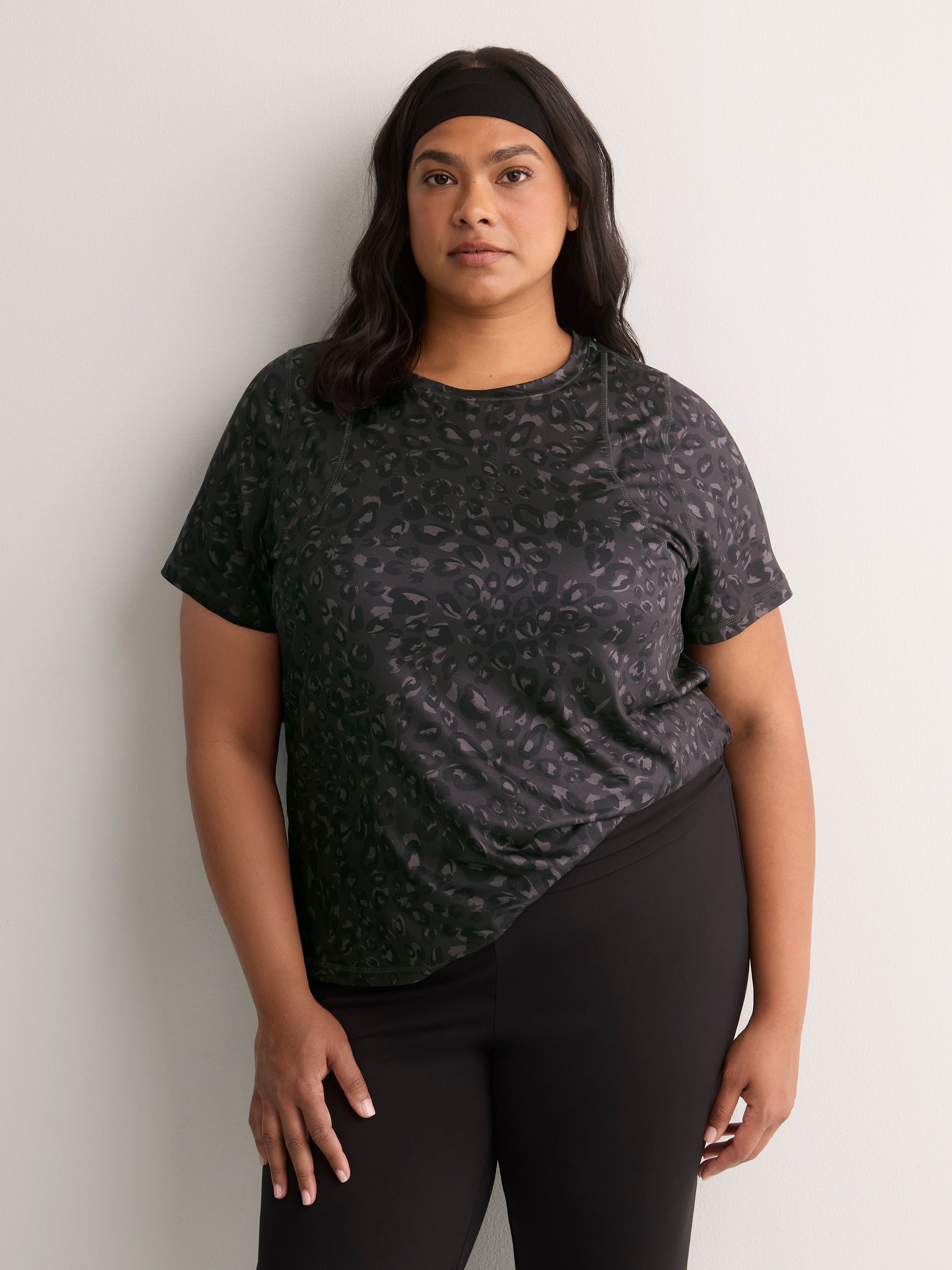 Responsible, Black Leopard-Print Short-Sleeve T-Shirt with Mesh Inserts - Active Zone