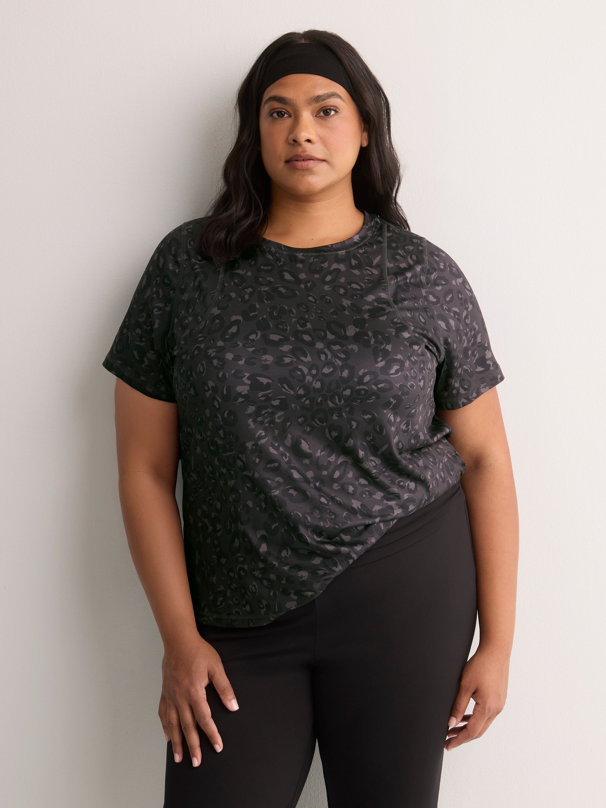 Responsible, Black Leopard-Print Short-Sleeve T-Shirt with Mesh Inserts - Active Zone