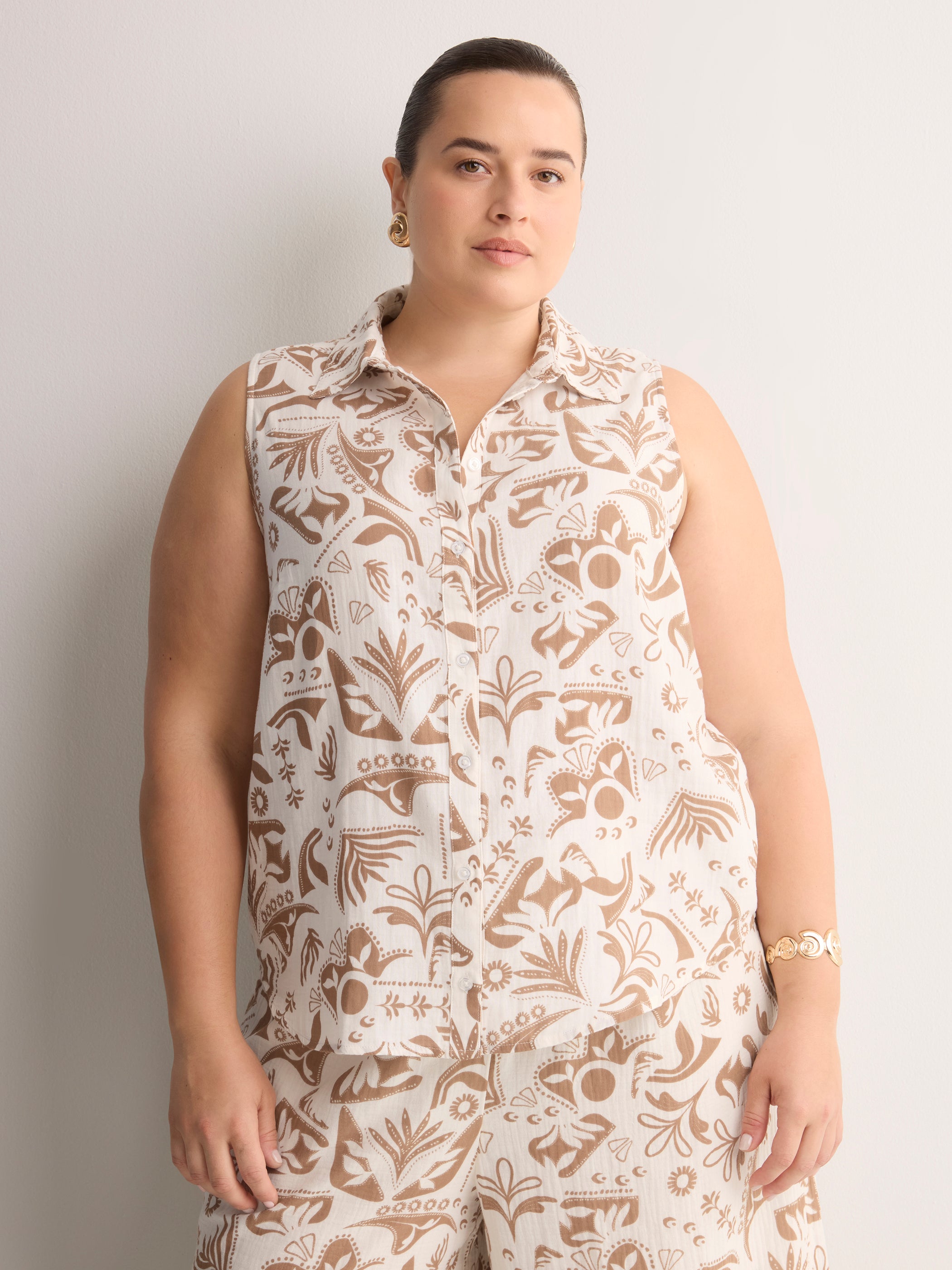 Tribal Floral-Print Sleeveless Buttoned-Down Shirt