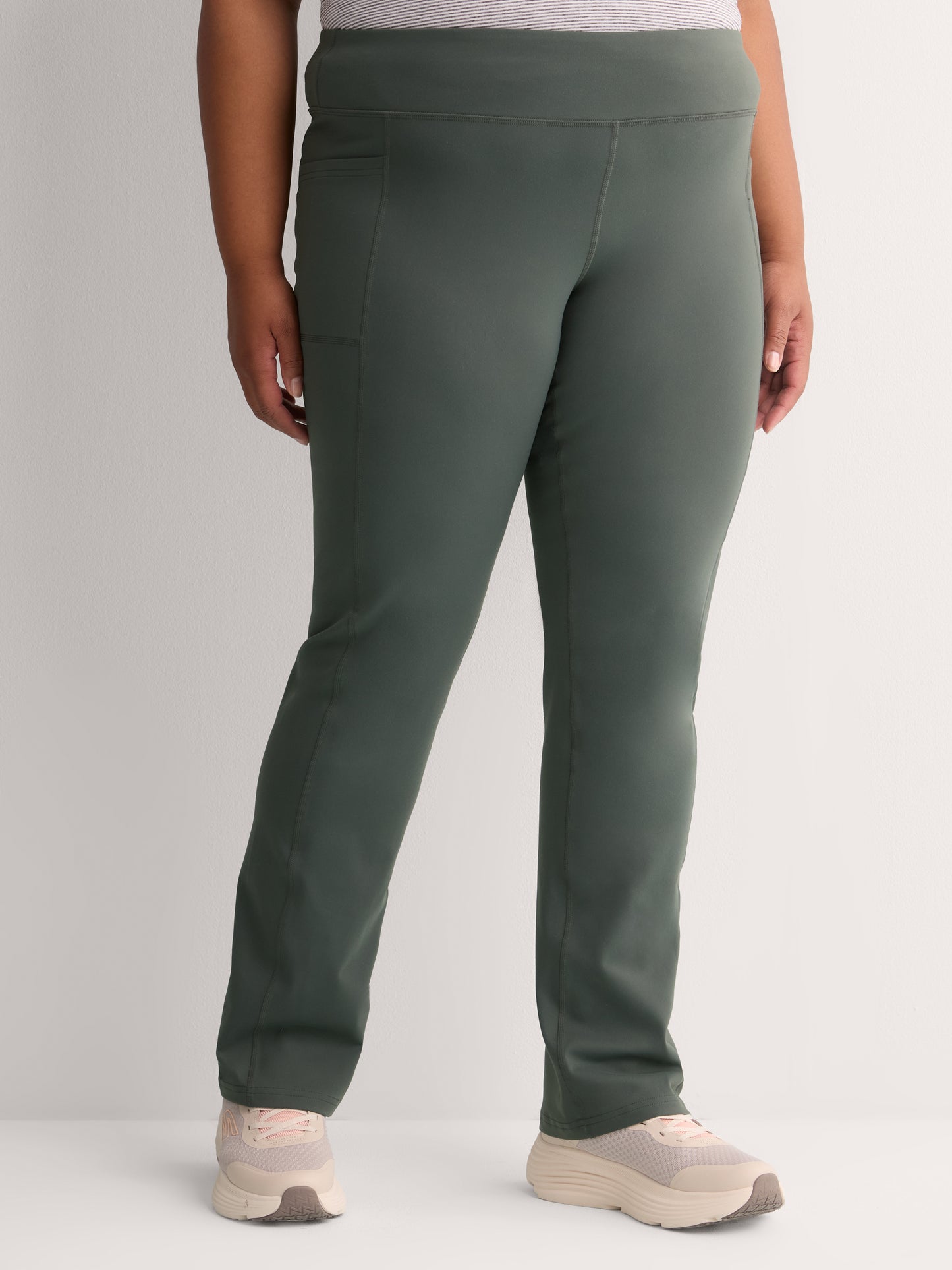 Go Walk Black Ultra Stretch Bootcut Active Pant - Skechers