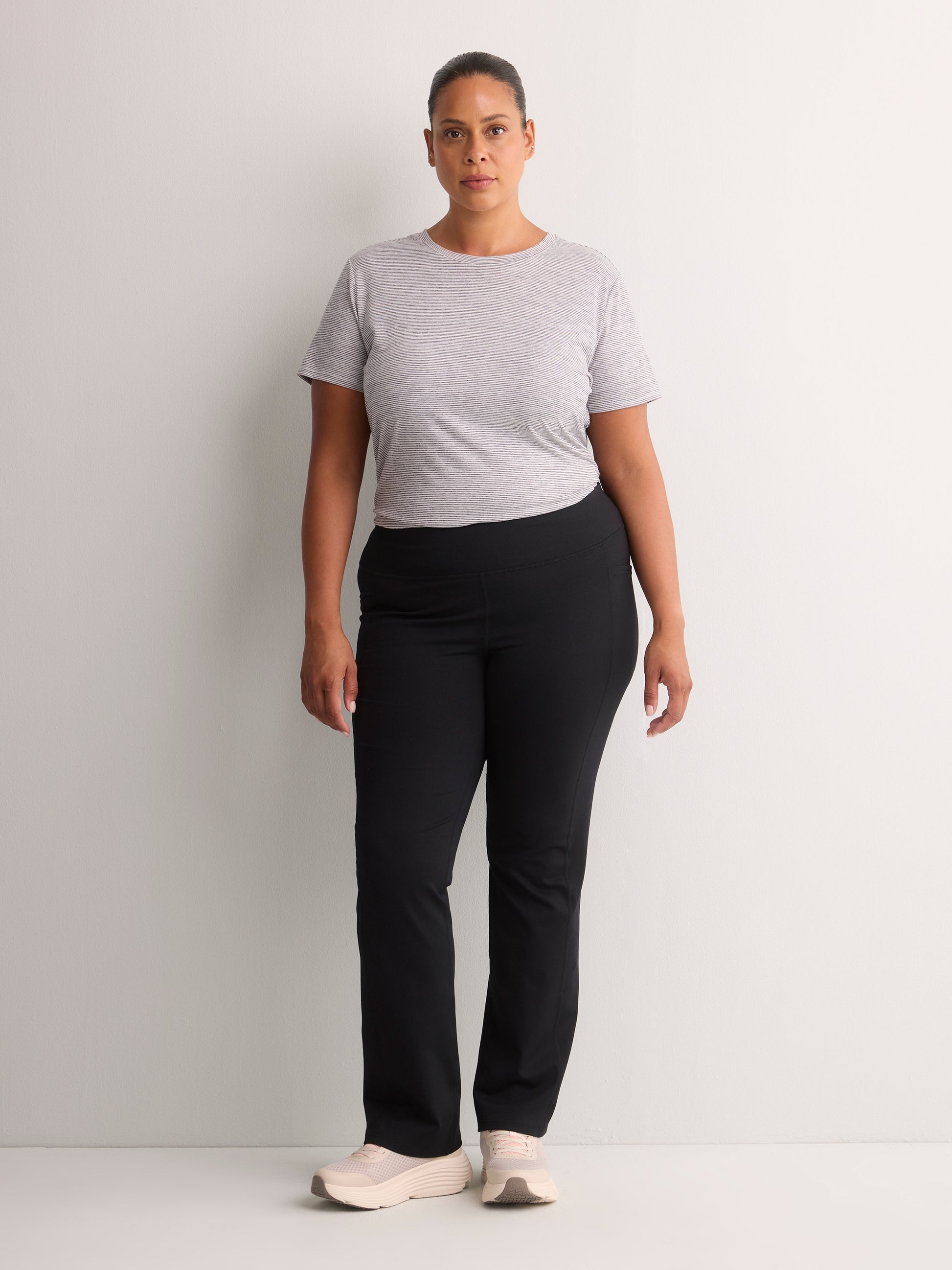 Go Walk Black Ultra Stretch Bootcut Active Pant - Skechers