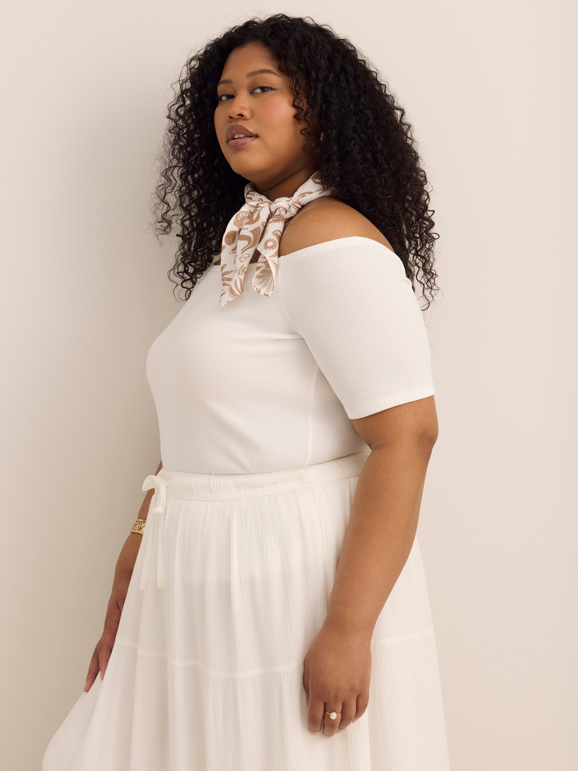 Off-Shoulder Ribbed Knit Fitted Top