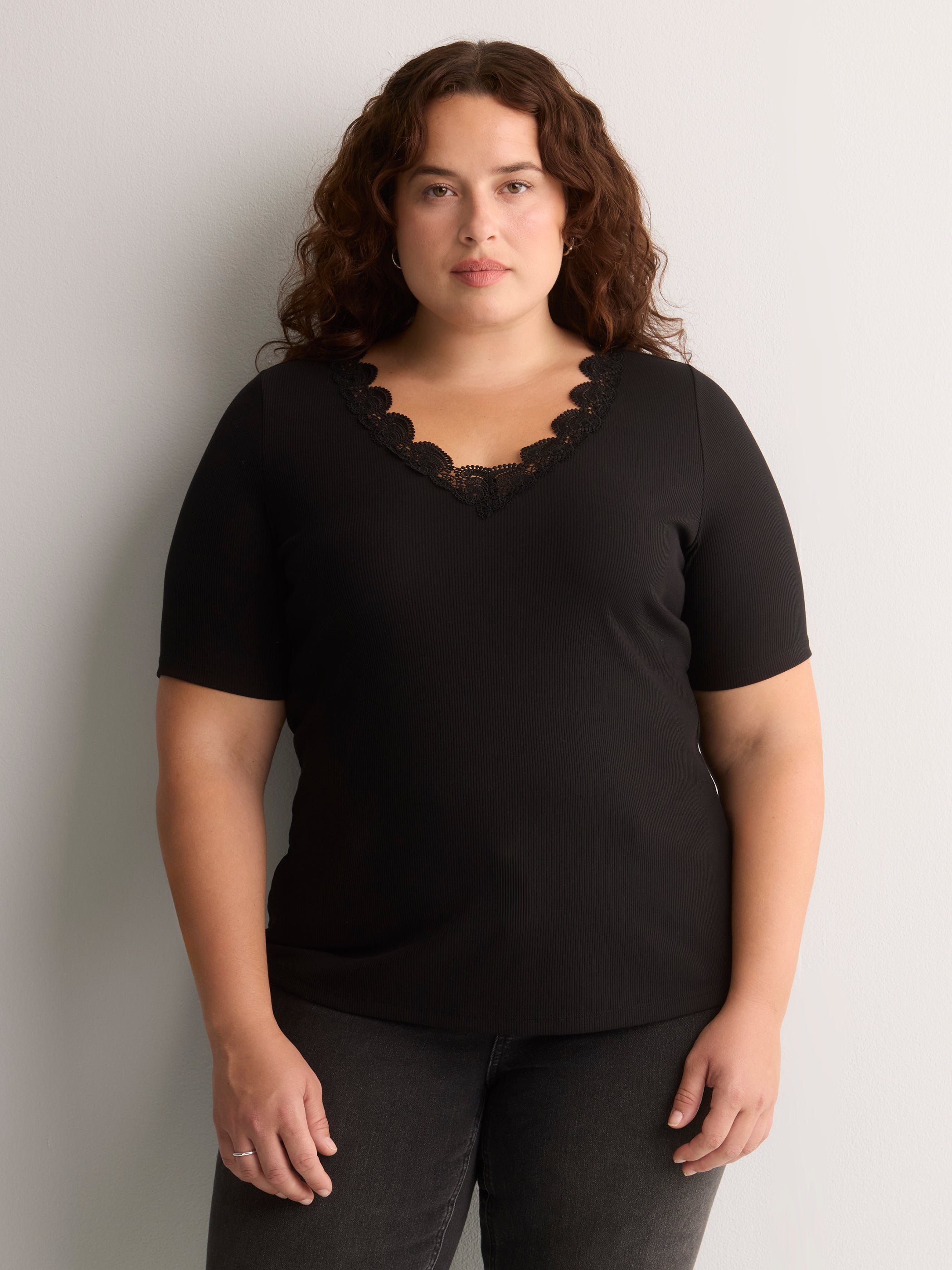 Lace V-Neck Rib Knit Tee