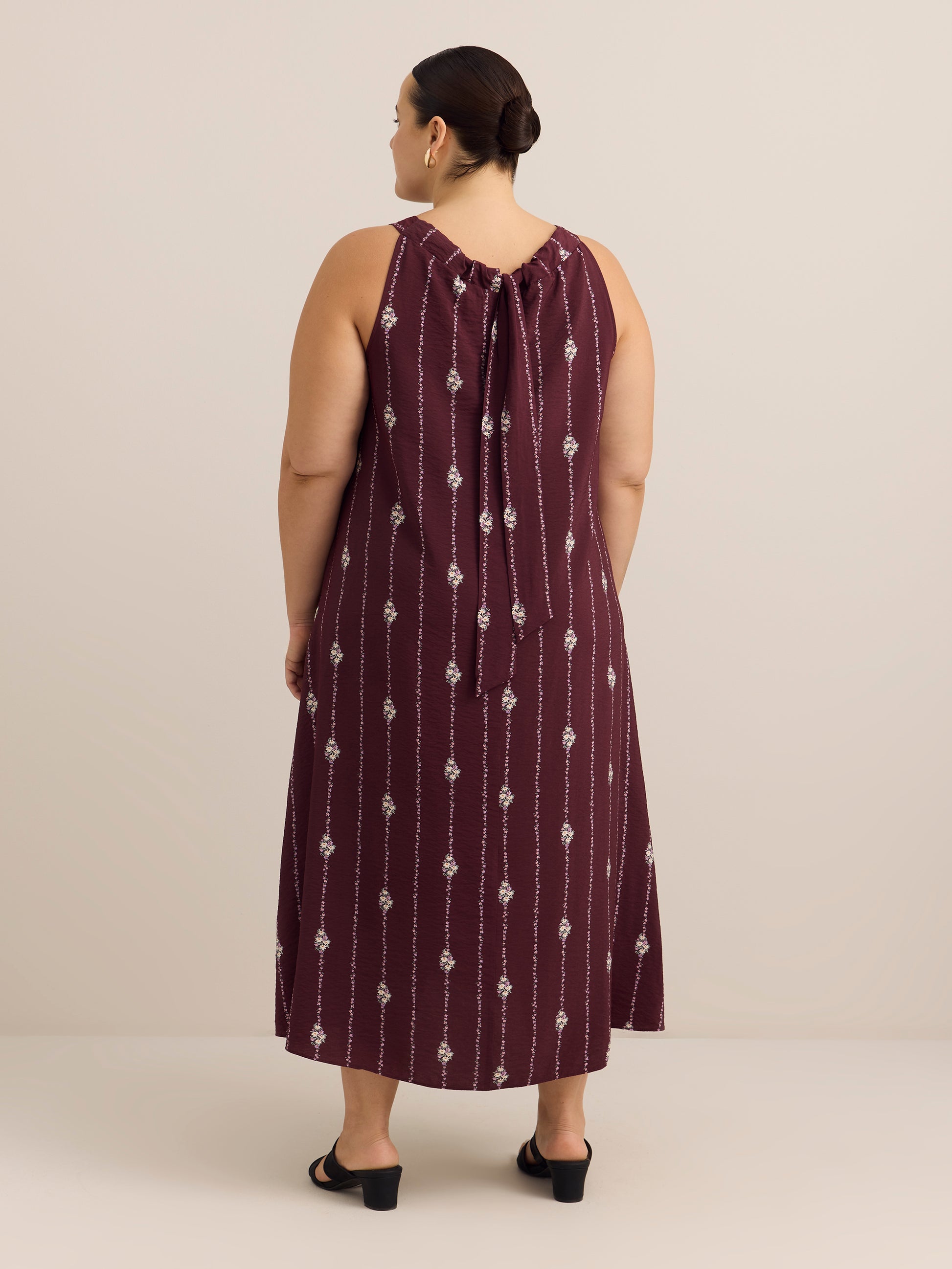 Sleeveless A-Line Halter Maxi Dress with Back Bow Tie