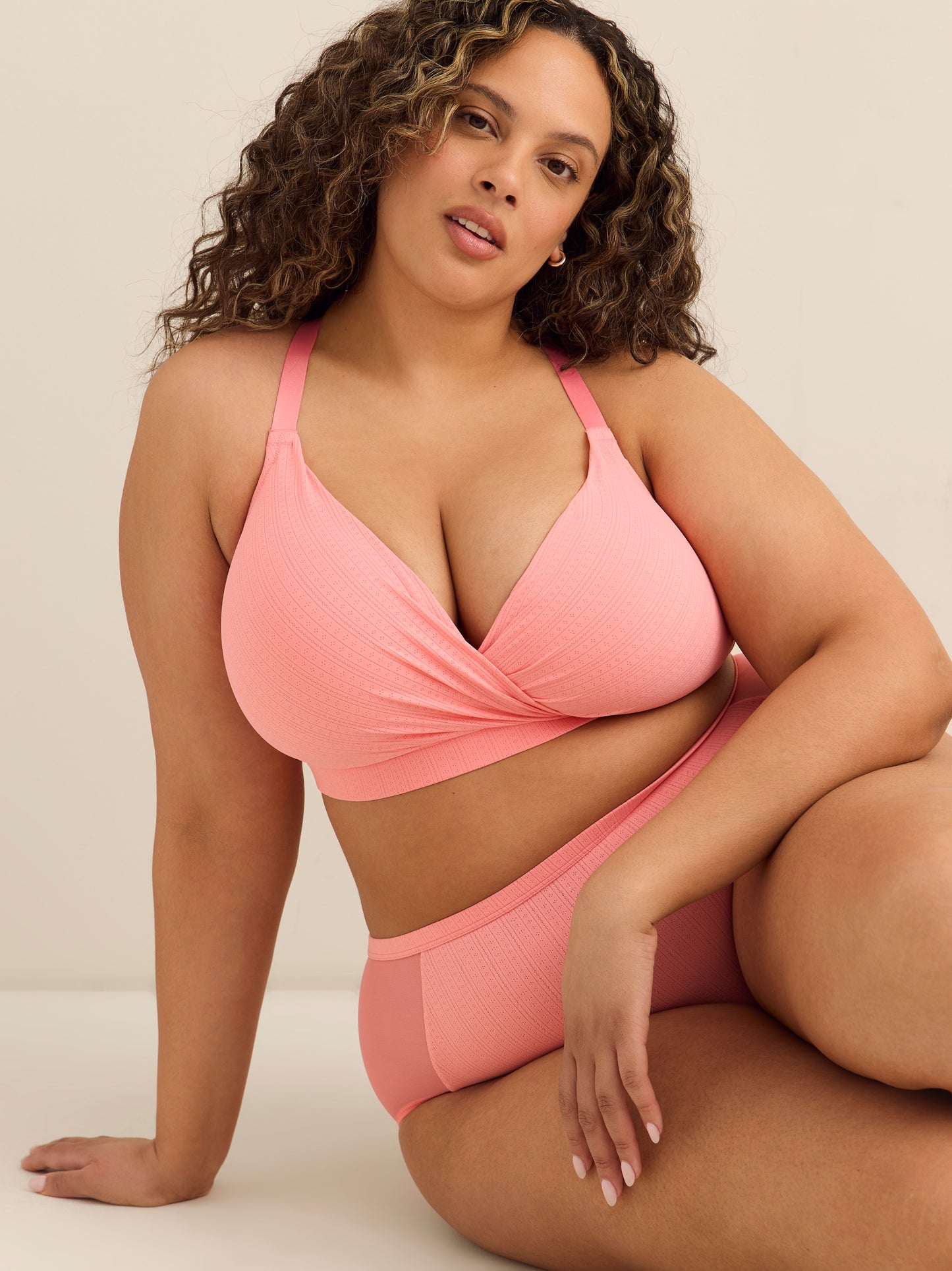 Soutien-gorge de détente rembourré en pointelle rose, sans armatures - Déesse Collection