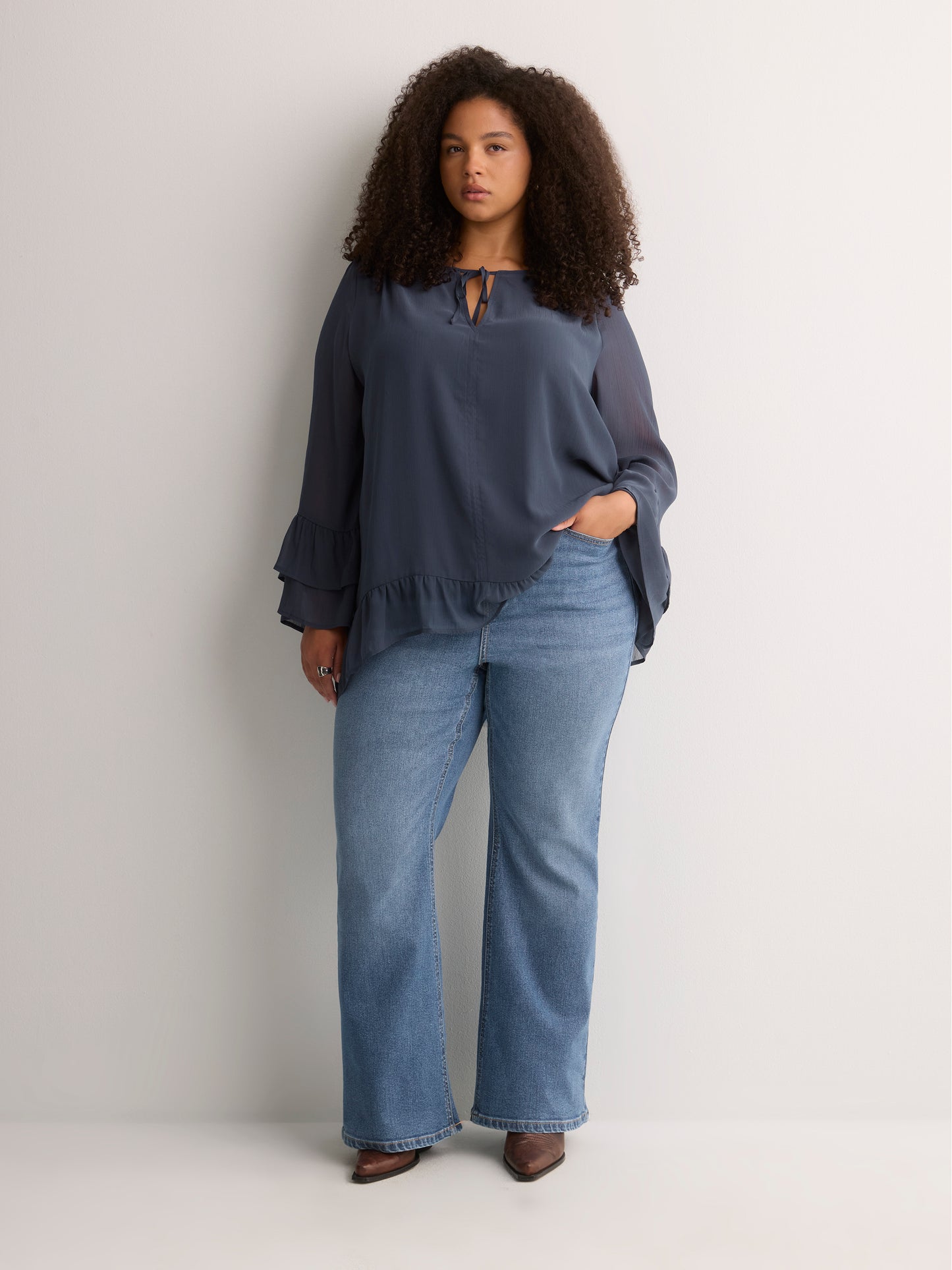Classic-Fit High-Rise Flared-Leg Denim Pant - d/C jeans