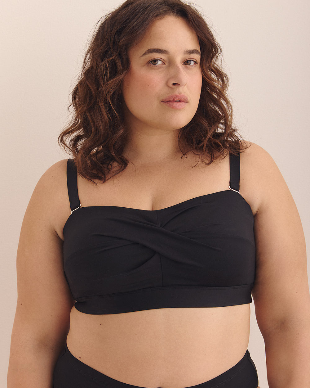 Haut de maillot style bandeau torsadé