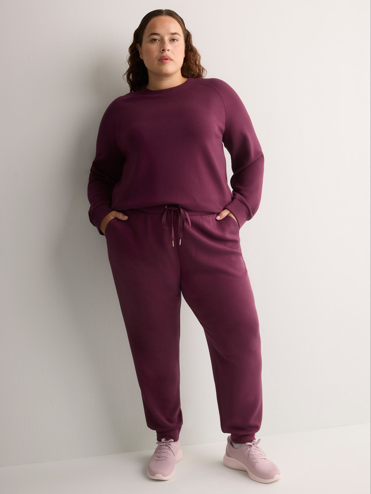 Skechluxe Elevate Mid-Rise Jogger Pant - Skechers