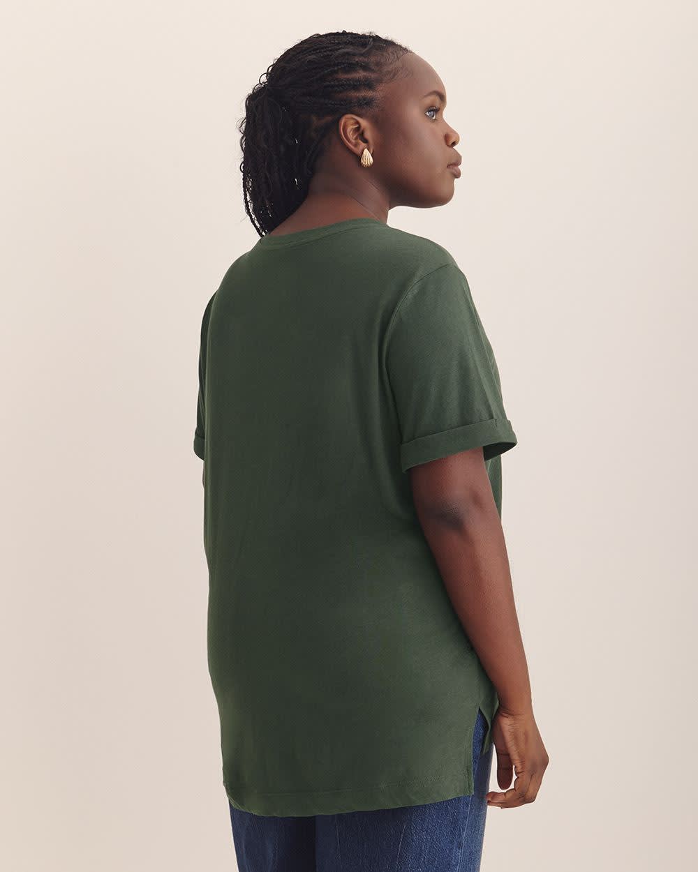 Boyfriend-Fit V-Neck T-Shirt - PENN. Essentials