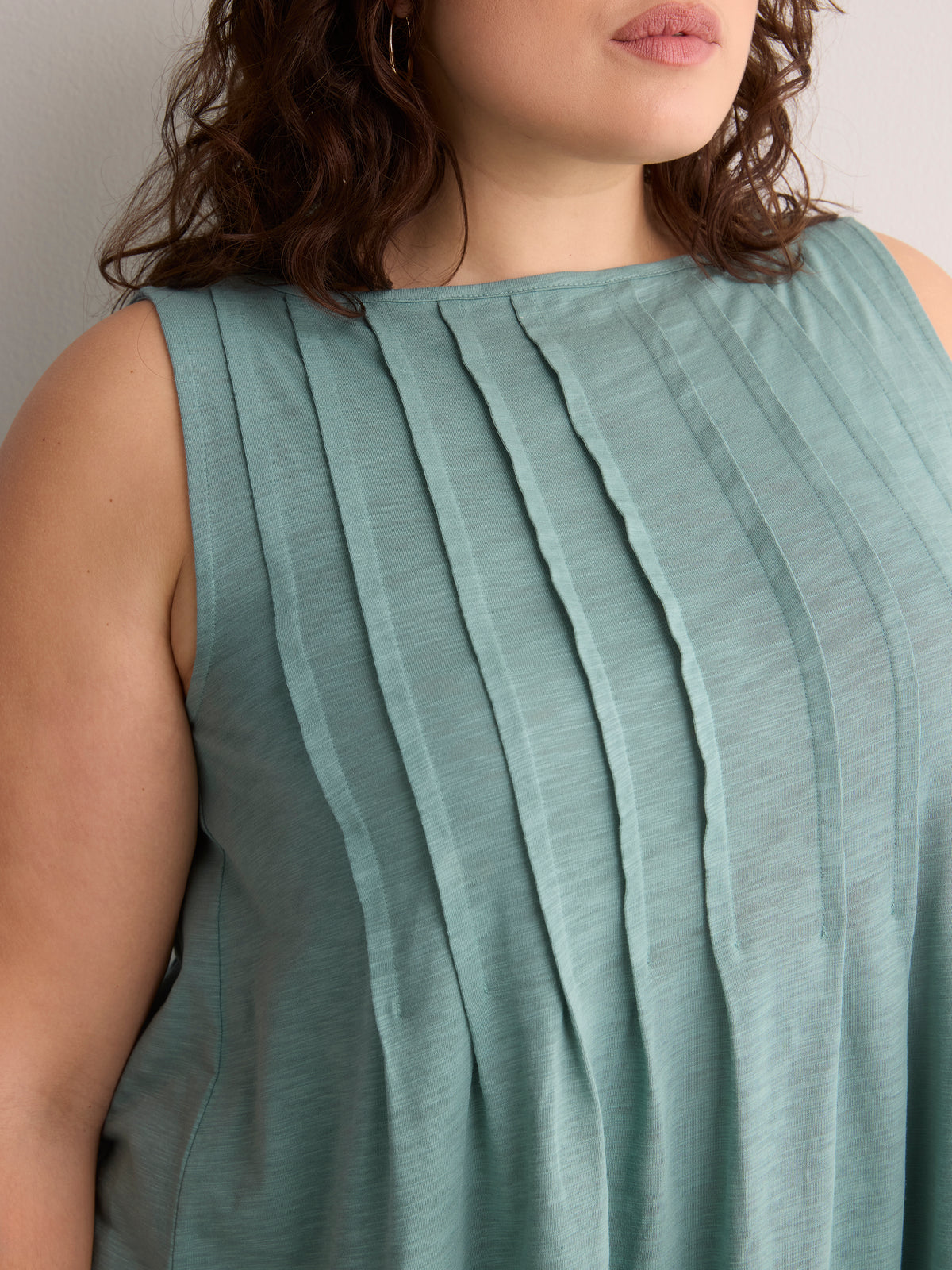 Sleeveless Swing Pintuck Knit Top