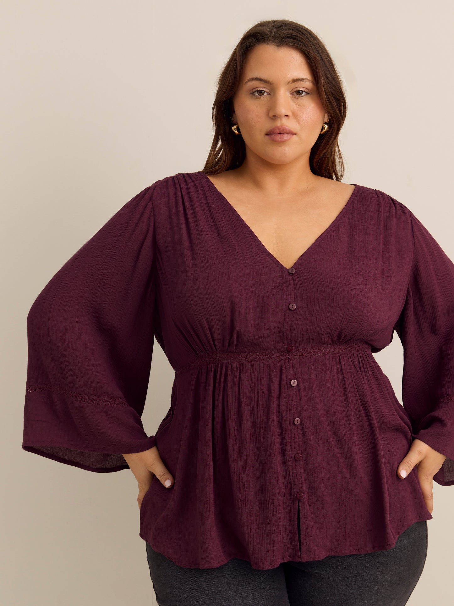 Blouse à col en V et manches amples avec ruban décoratif - Addition Elle