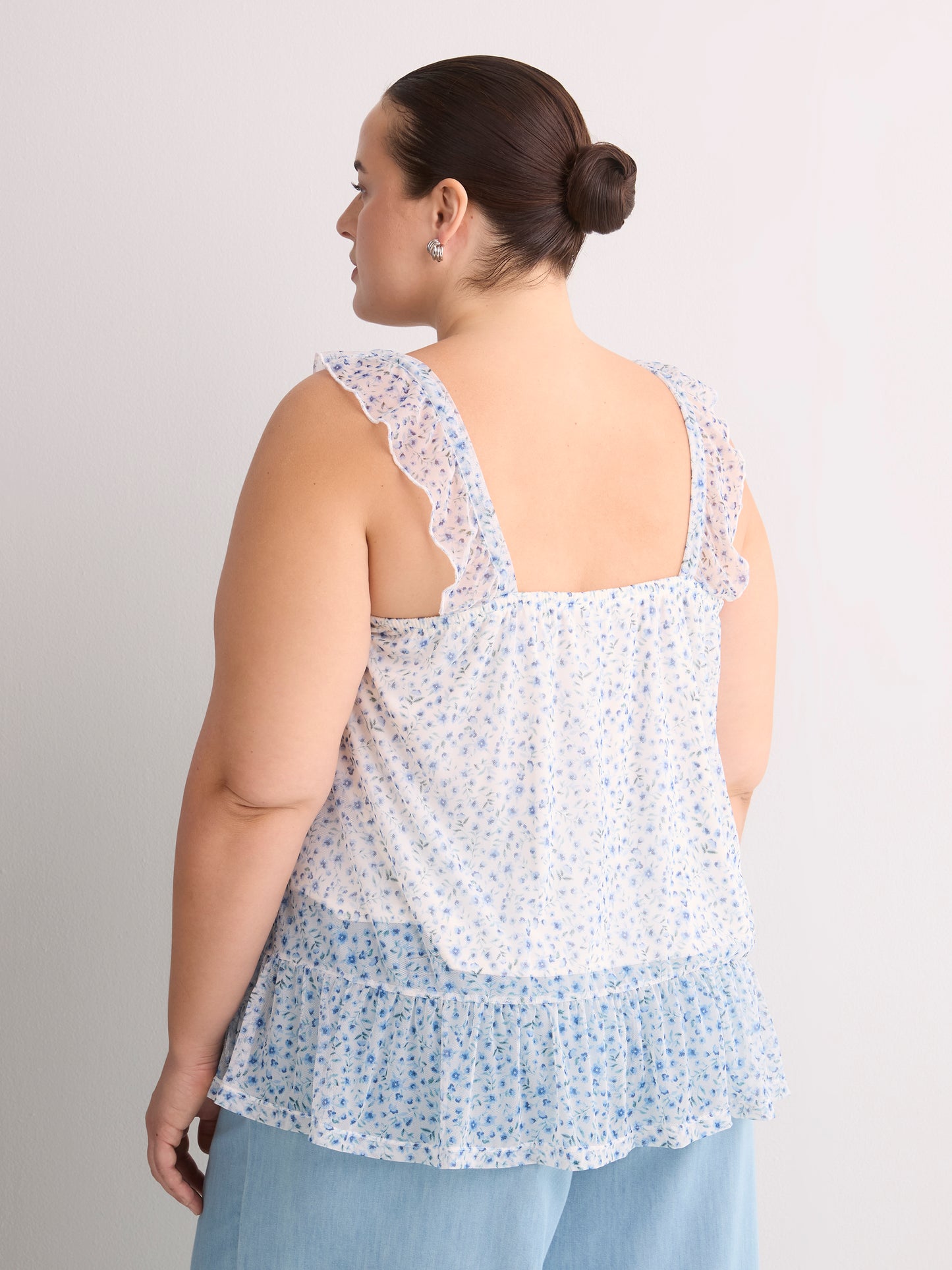 White Floral Ruffled Mesh Sleeveless Swing Blouse