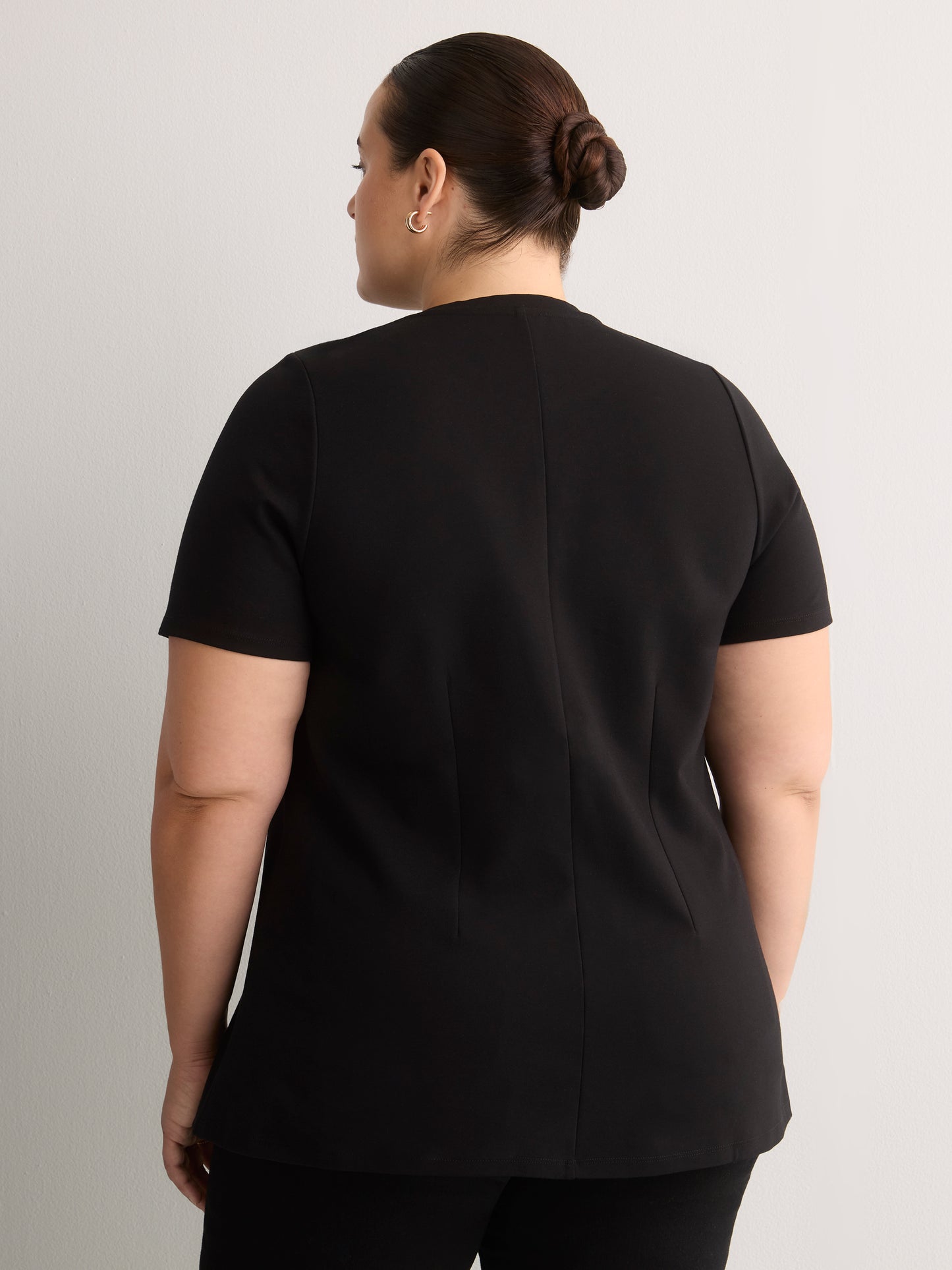 Fit and Flare Short-Sleeve Crew Neck Top with Jewel at Waist