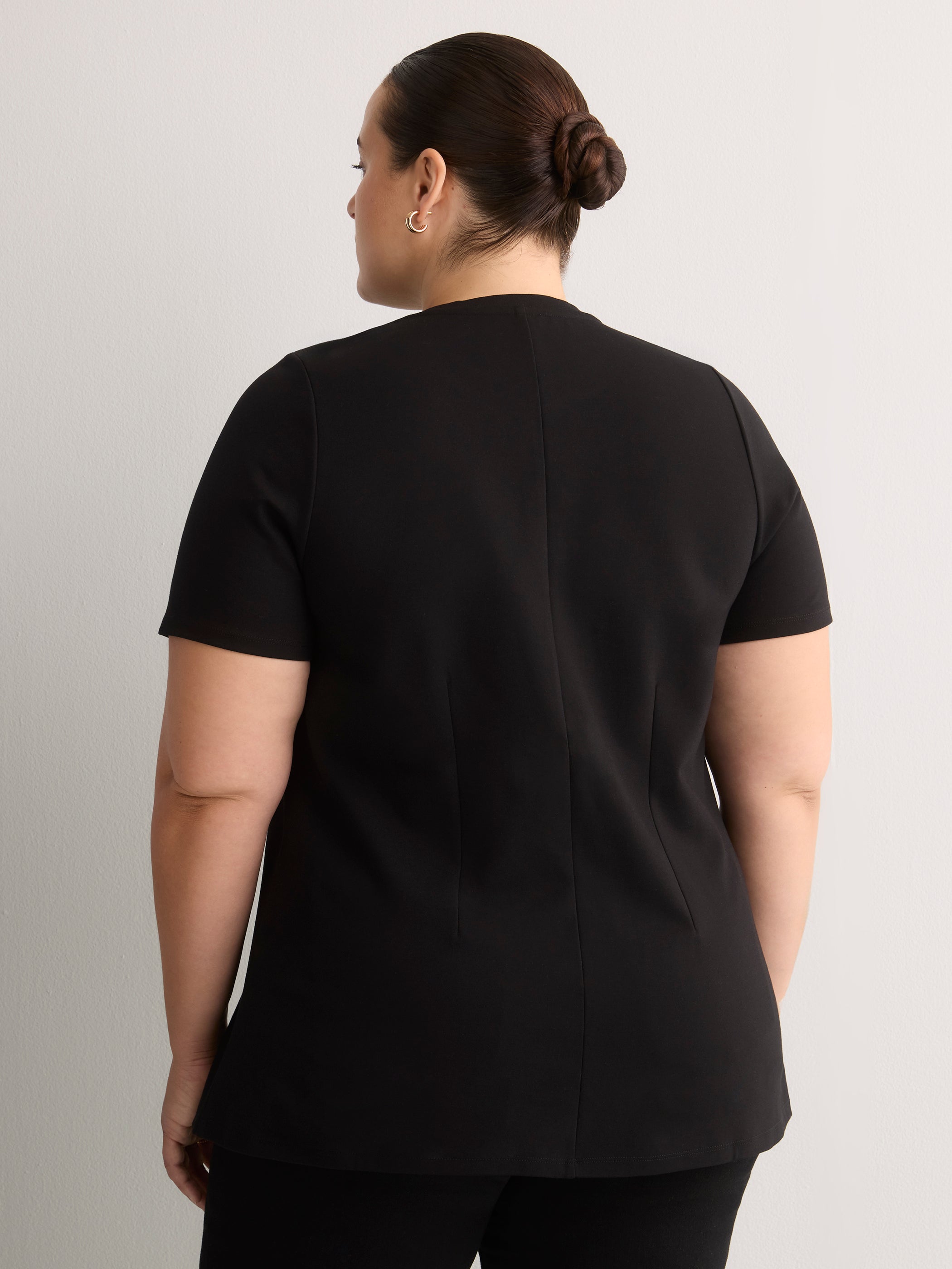 Fit and Flare Short-Sleeve Crew Neck Top with Jewel at Waist