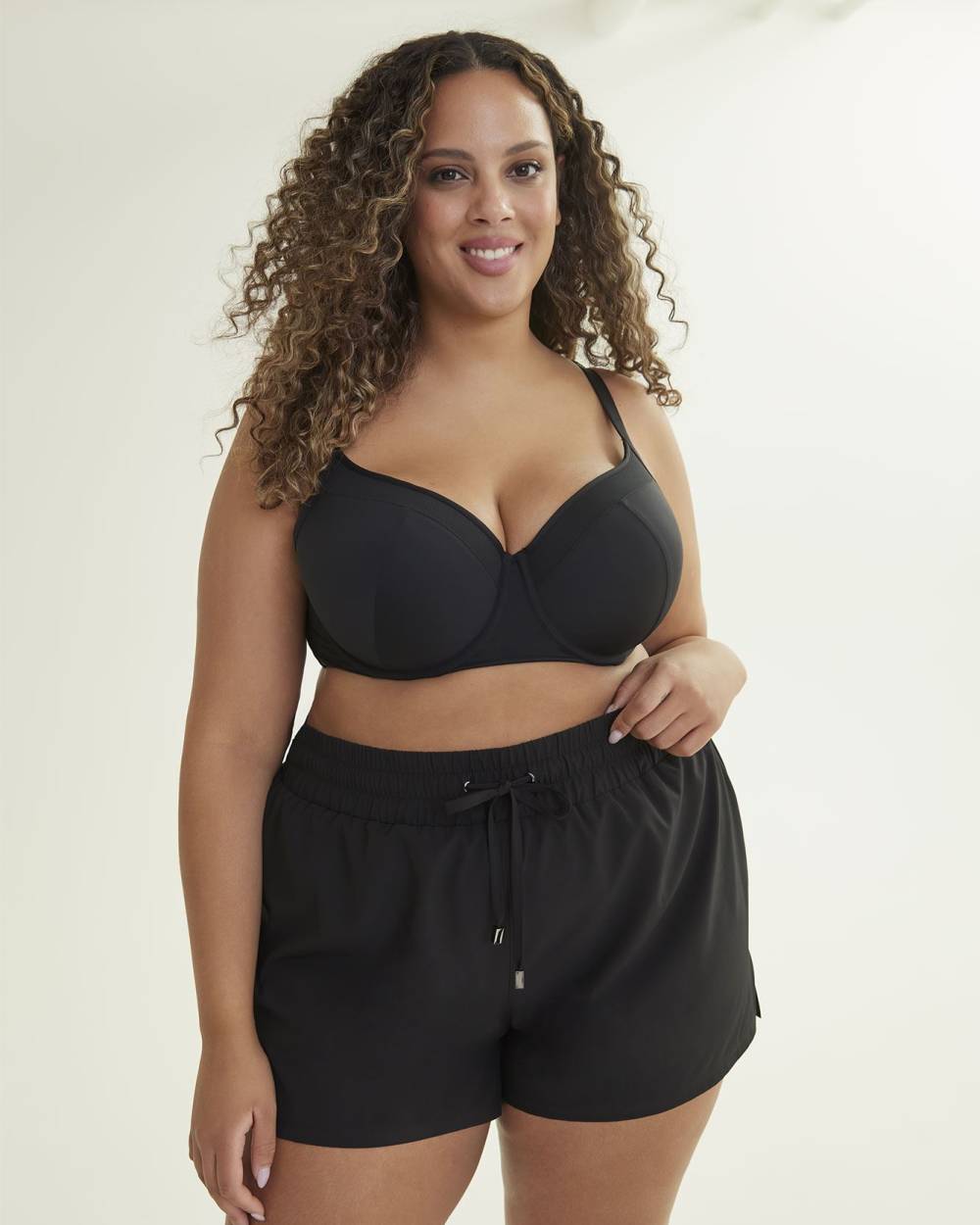 Maillot short classique extensible, tissu responsable