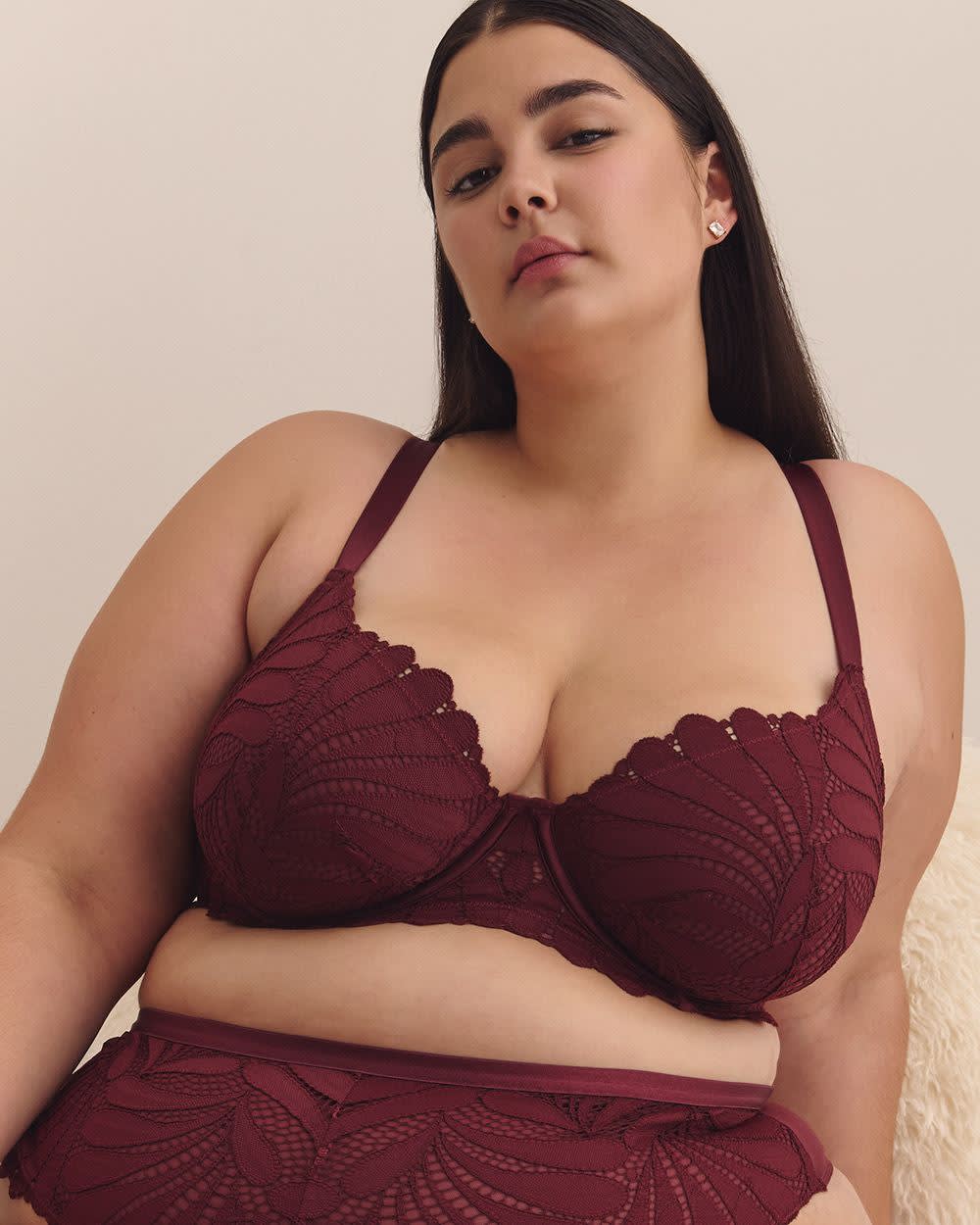 Soutien-gorge balconnet bordeaux en dentelle, avec armatures - Déesse Collection